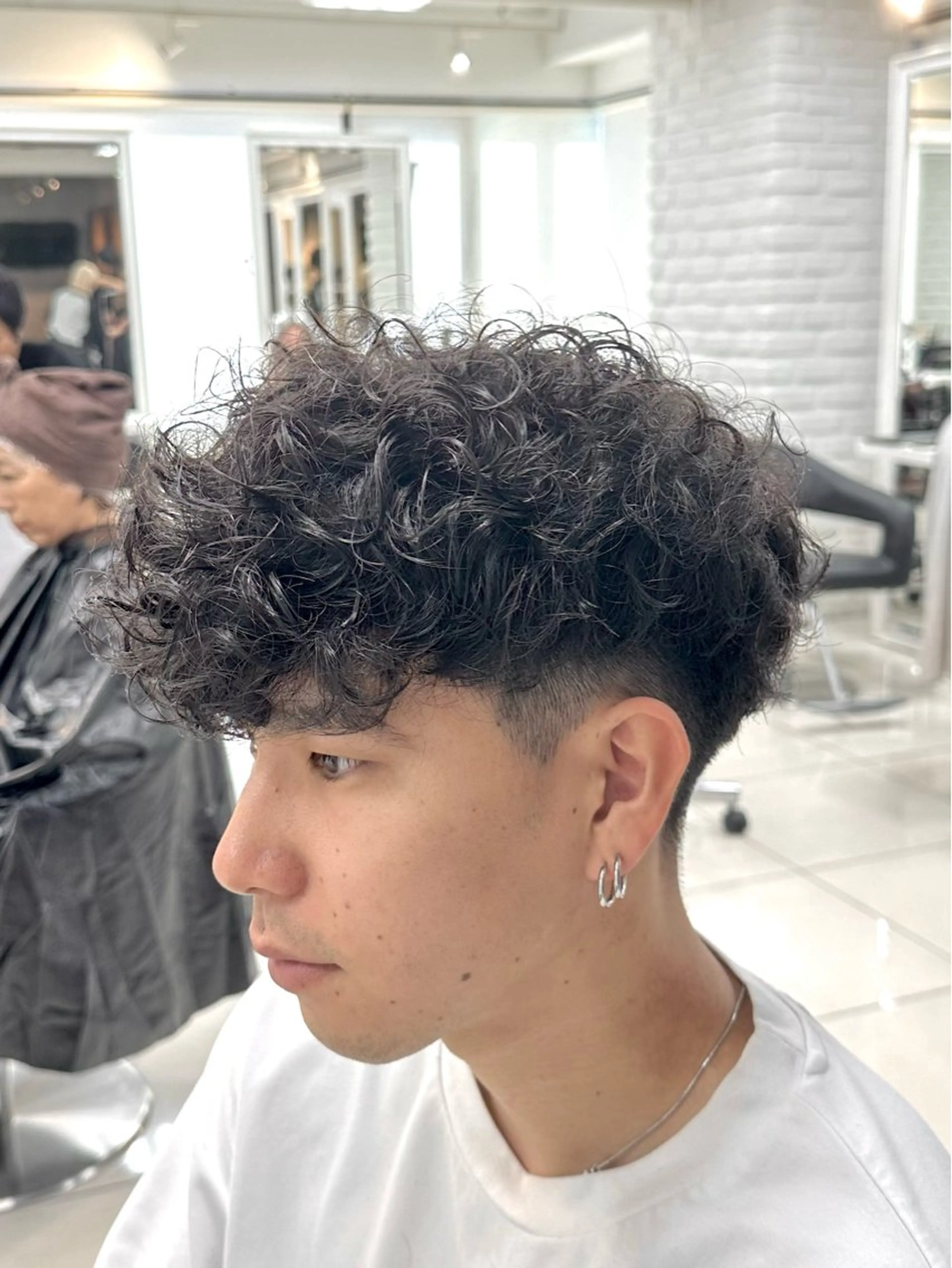 ショート パーマ メンズ スペインカール カット パーマ トリートメント フェザーパーマ職人 🪶ryosukeのヘアスタイル