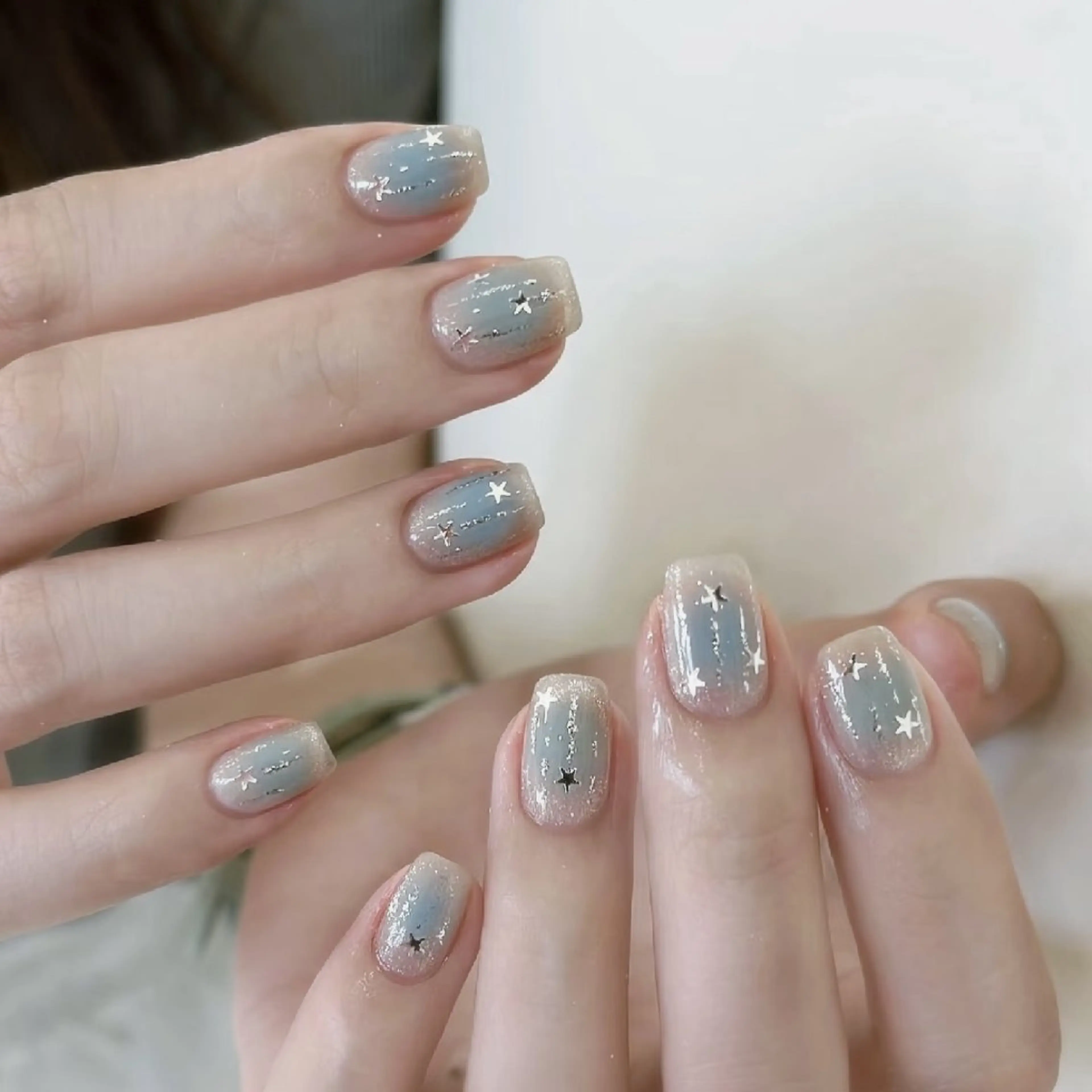 ネイル チークネイル フレンチネイル ジェルネイル ガーリー キラキラネイル ハンドネイル UM Nail Salonのネイルデザイン
