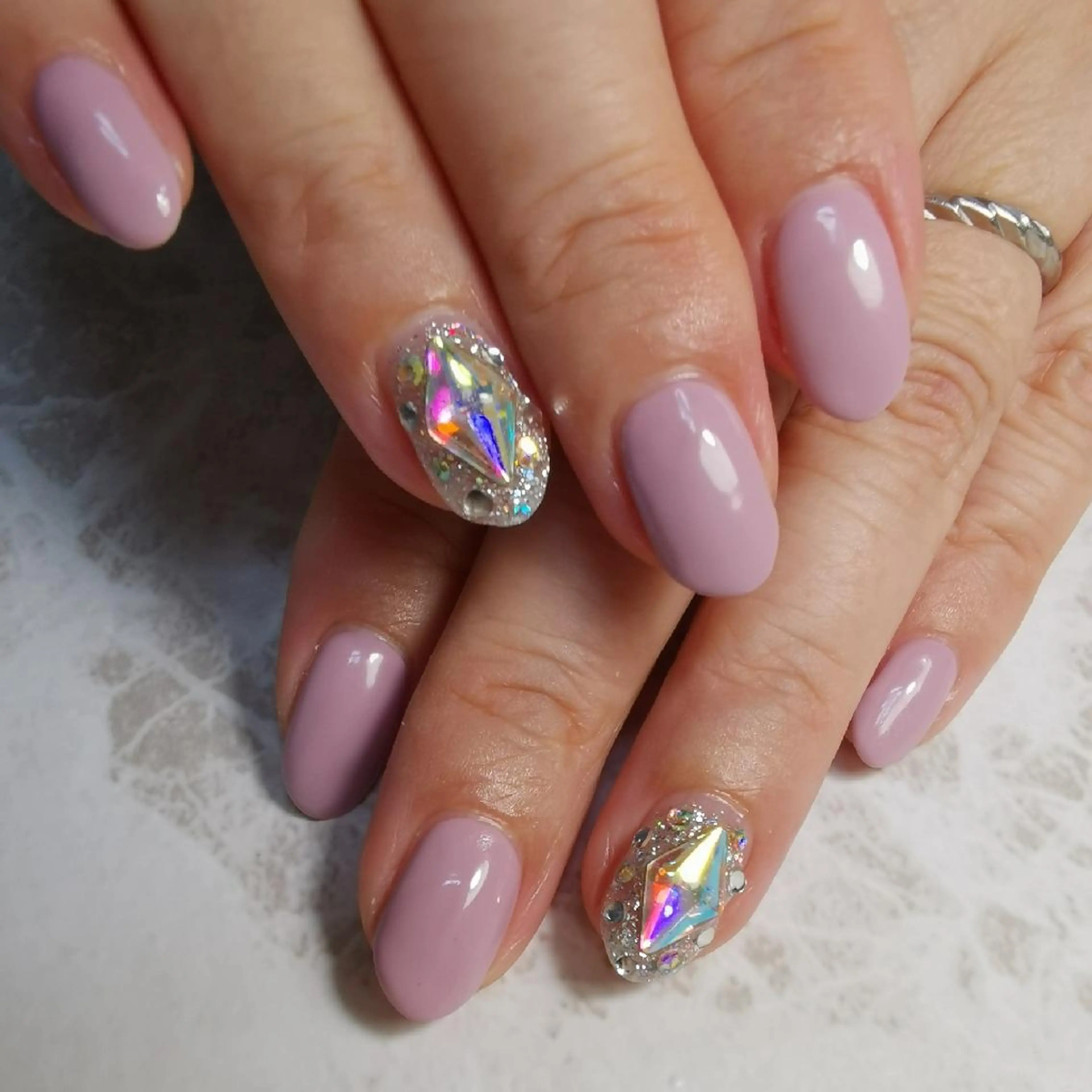 ネイル ストーンネイル ハンドネイル reve あやののネイルデザイン