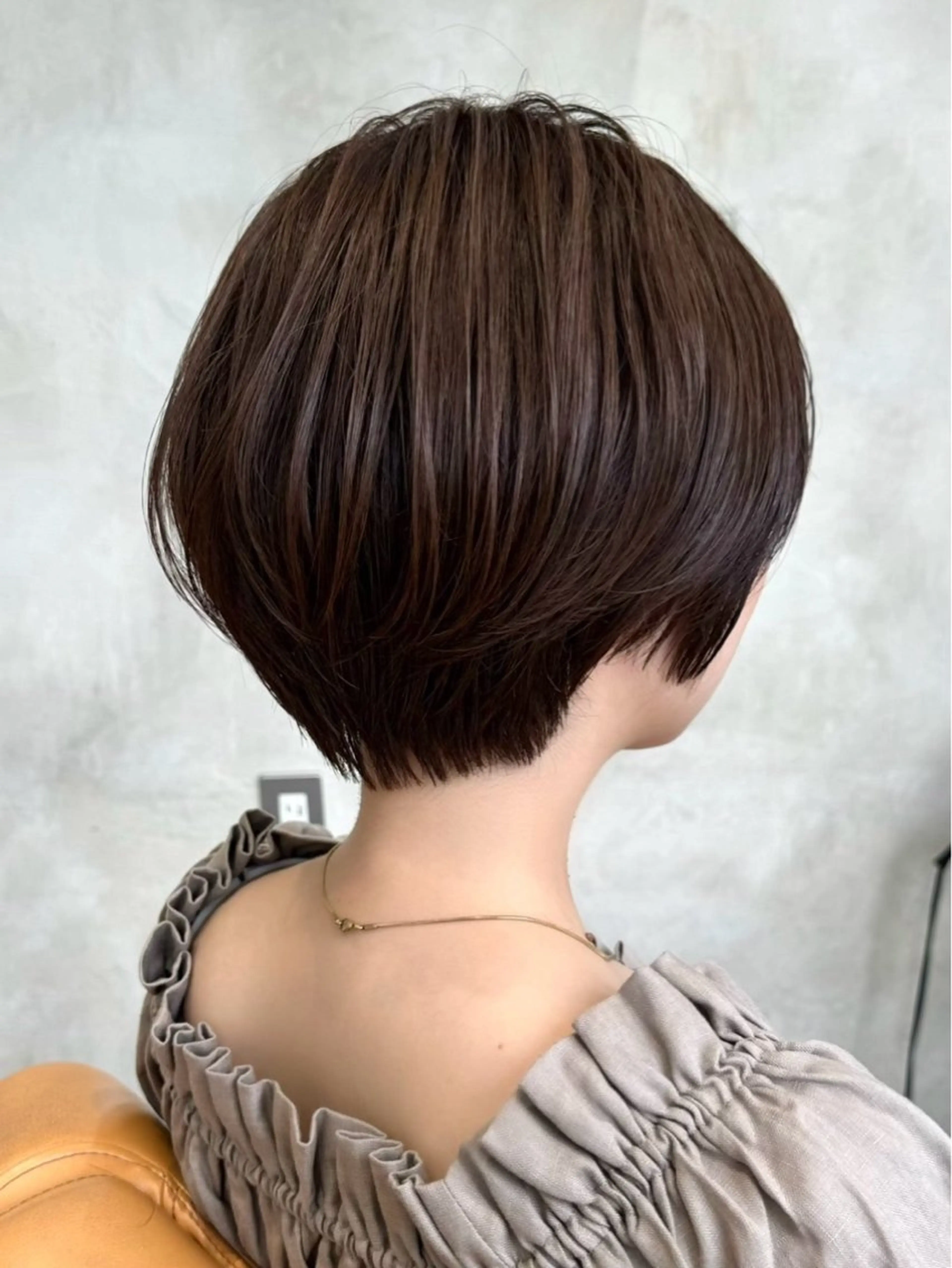 ショート カラー カット ヘアカラー トリートメント 💍新宿ショート 💍岩田莉奈のヘアスタイル