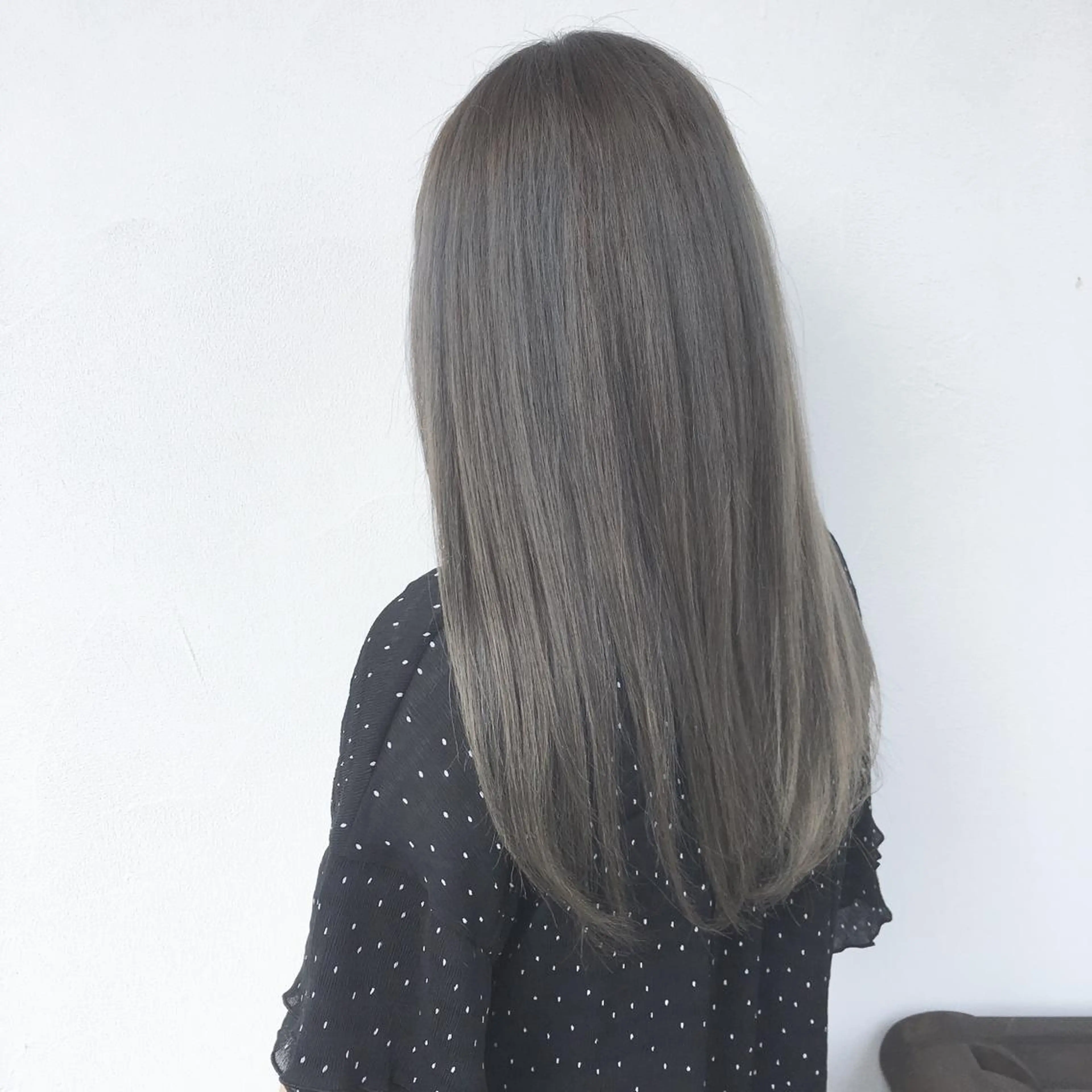 ロング カラー 新井 広之のヘアスタイル