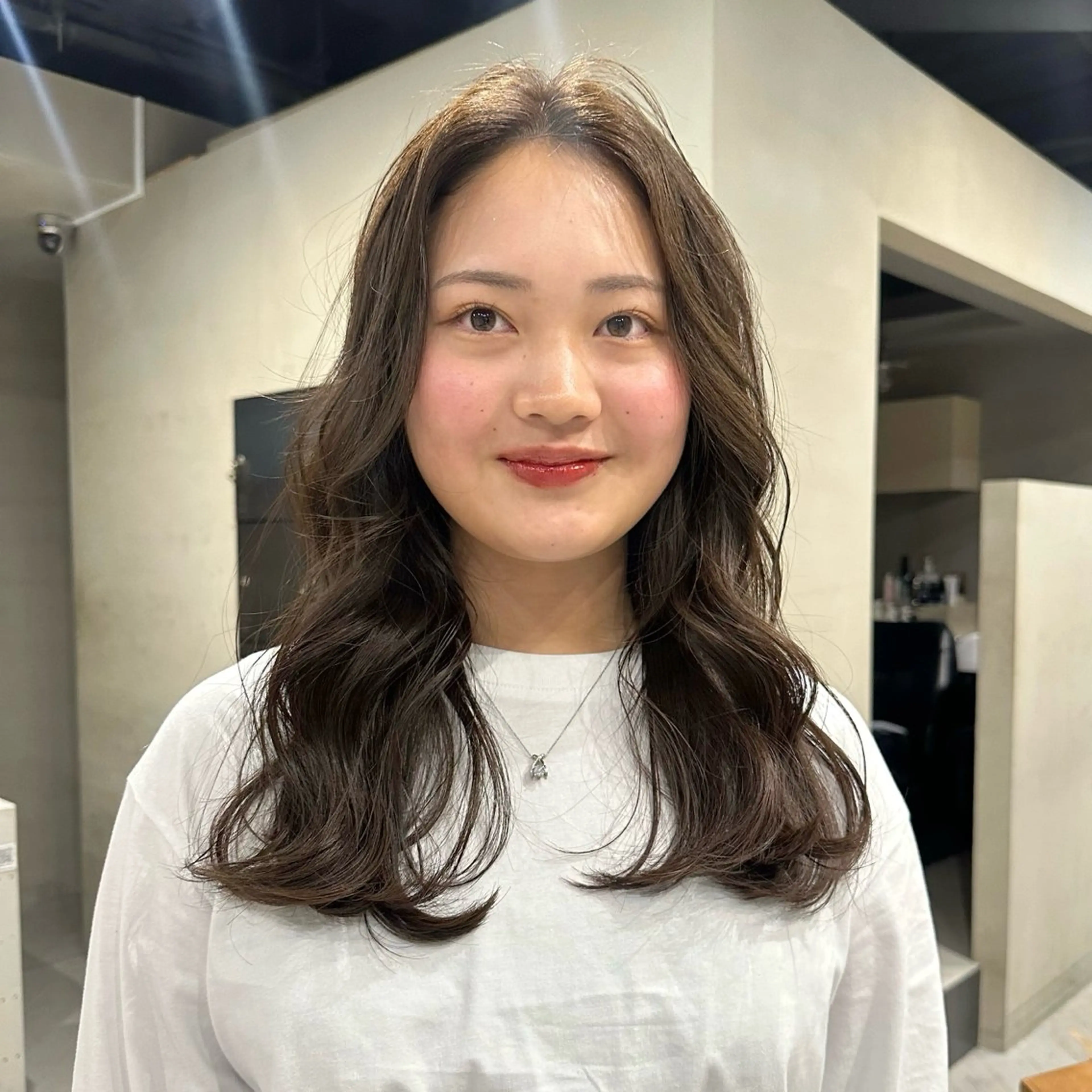 セミロング カラー ひなこ/グレージュ/ ブリーチ無しのヘアスタイル