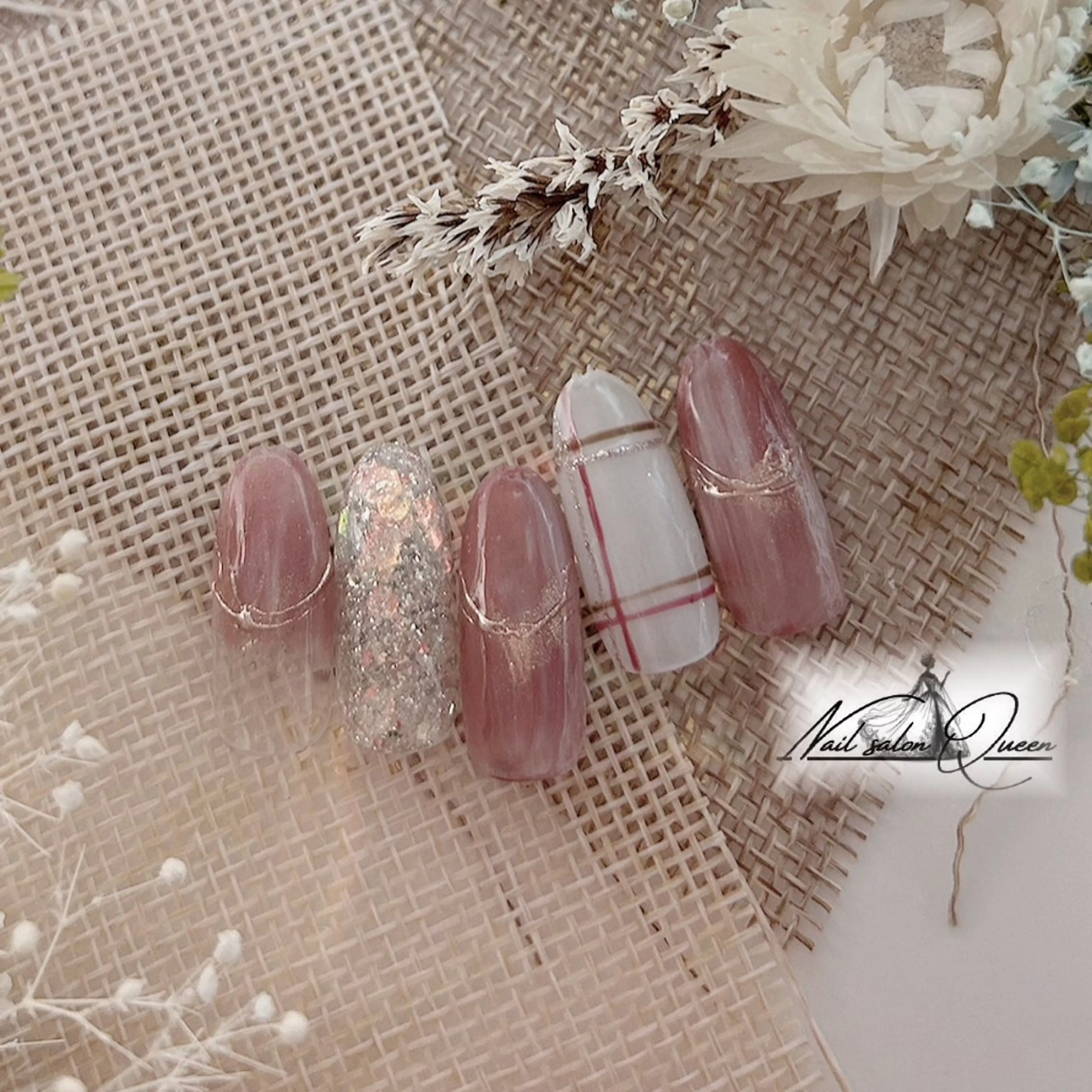 ネイル ネイルサロンクイーン 東京/新宿/大久保のネイルデザイン