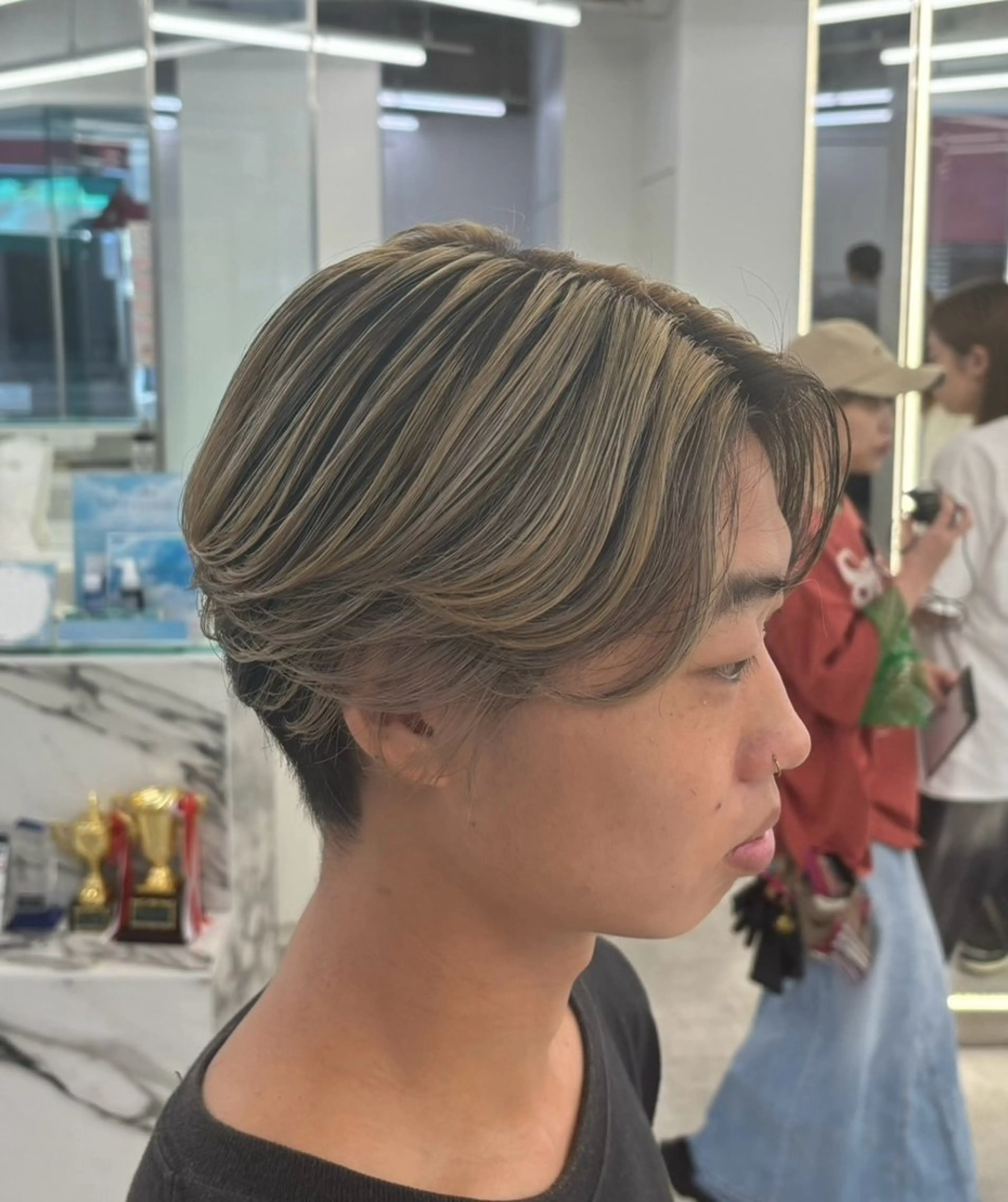 ショート カラー バレイヤージュ 外国人風カラー レイヤーカット 💎メンズ特化🔥 カット/パーマのヘアスタイル