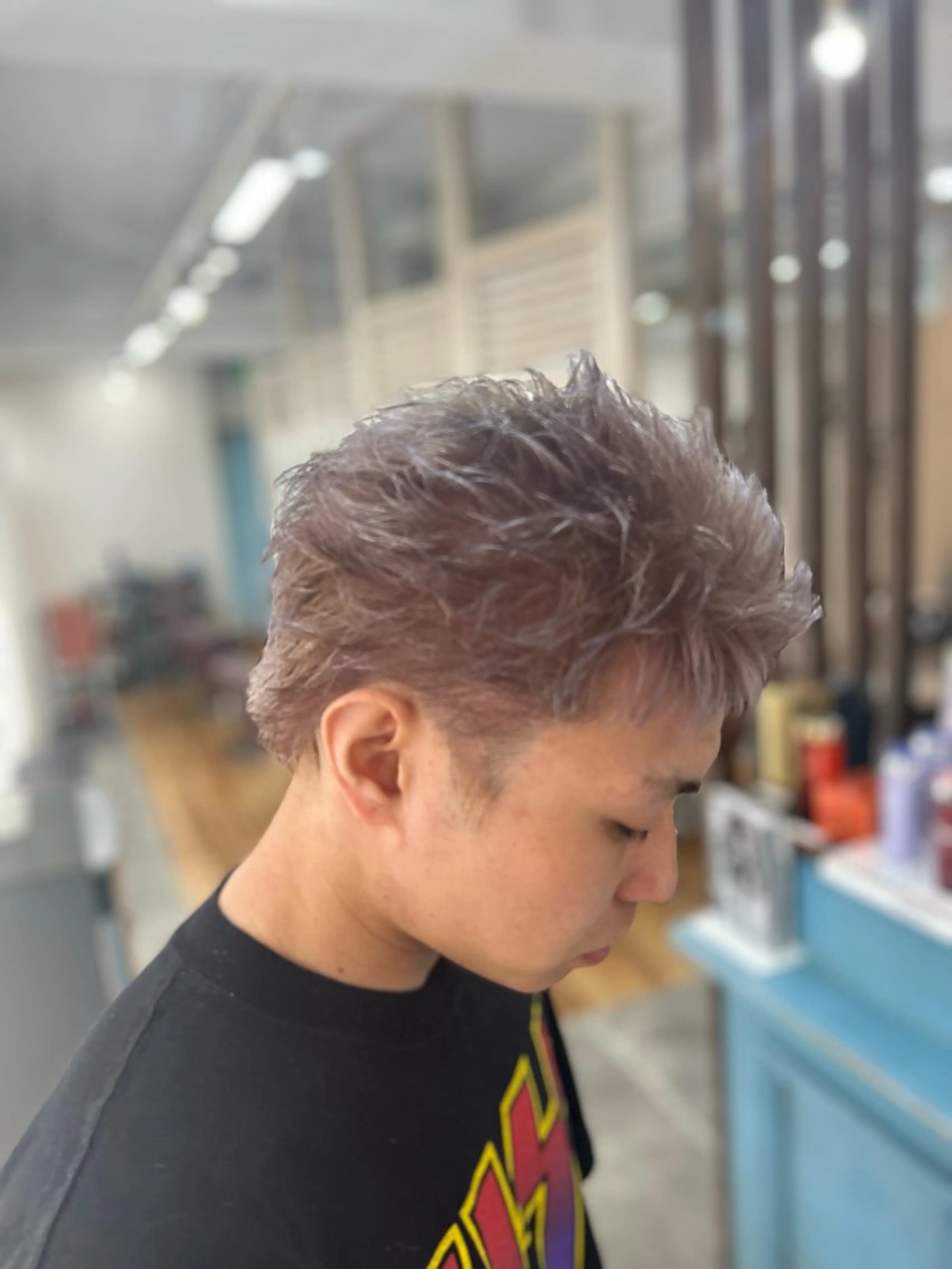 ショート カラー メンズ スパイキーショート ブロンド ホワイトブロンド ショートヘア カット ヘアカラー トリートメント CECIL hair なんば店所属・メンズパーマ 艶髪☆店長☆有馬のヘアスタイル