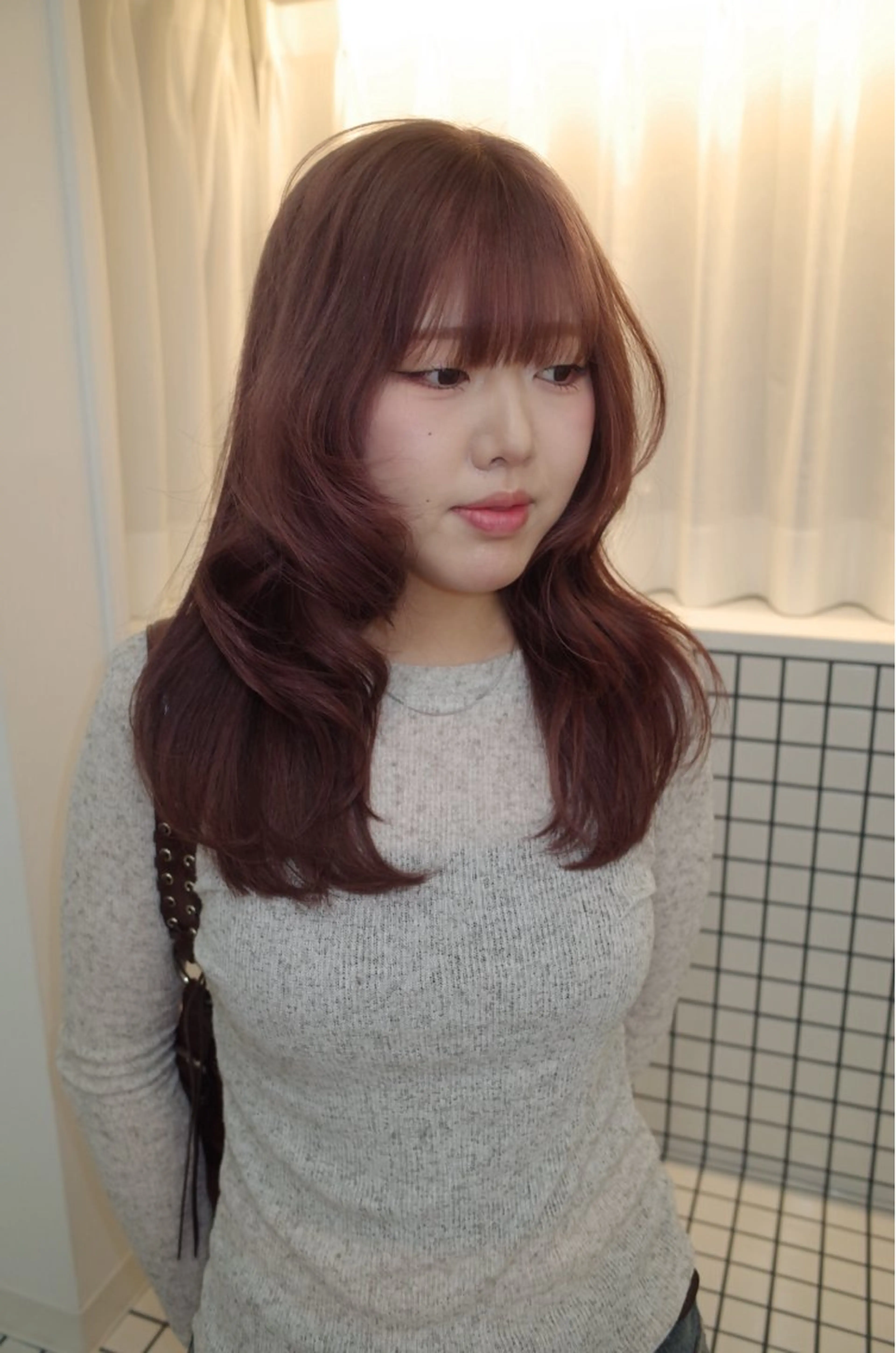 セミロング カラー グレージュ ラベンダーカラー ラベンダーグレージュ ラベンダーグレー ヘアカラー トリートメント Momoka🪷 /ハイトーンのヘアスタイル