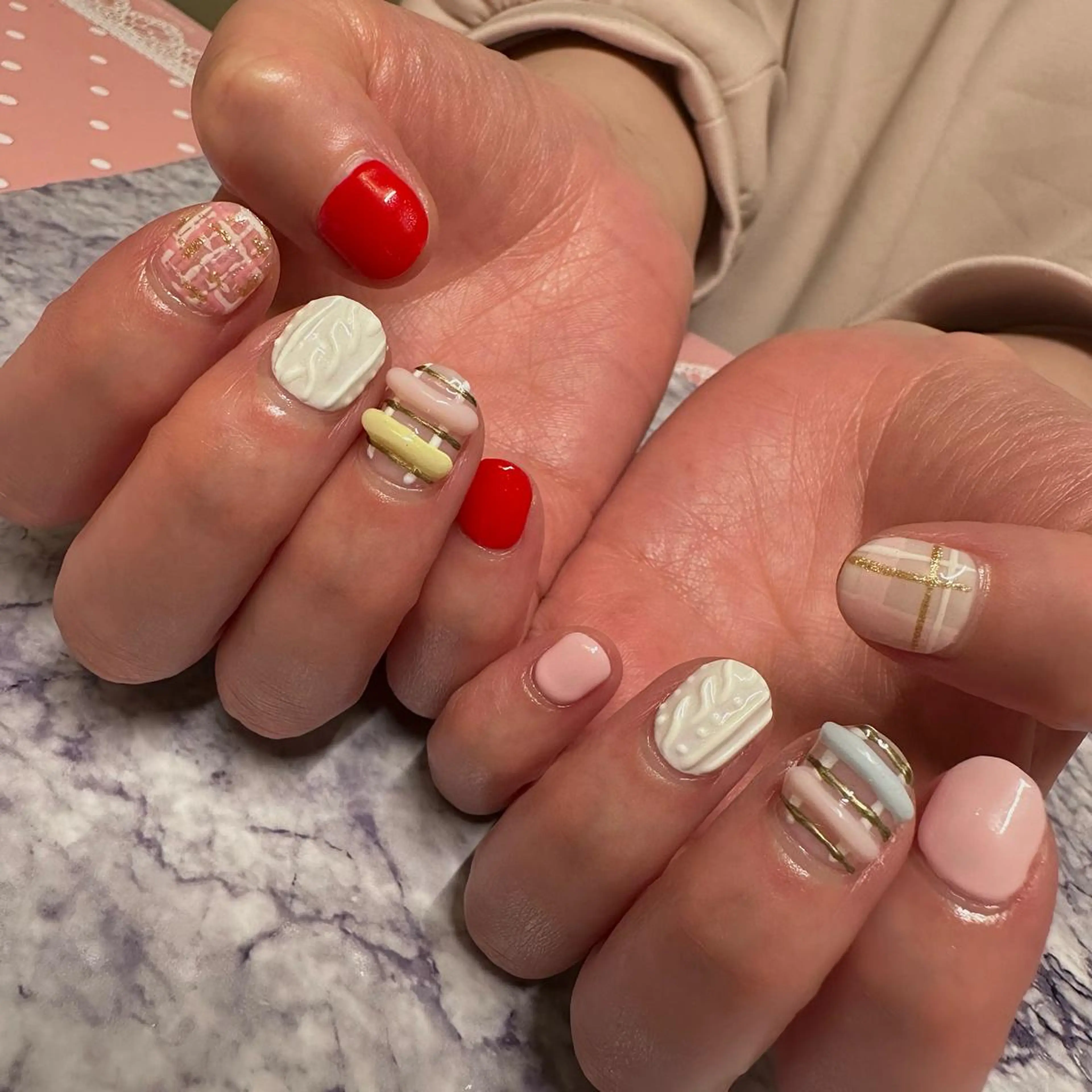 ご新規様期間限定🔥ジェルネイルワンカラー4️⃣本➕デザイン6️⃣本【ハンドorフット】の写真