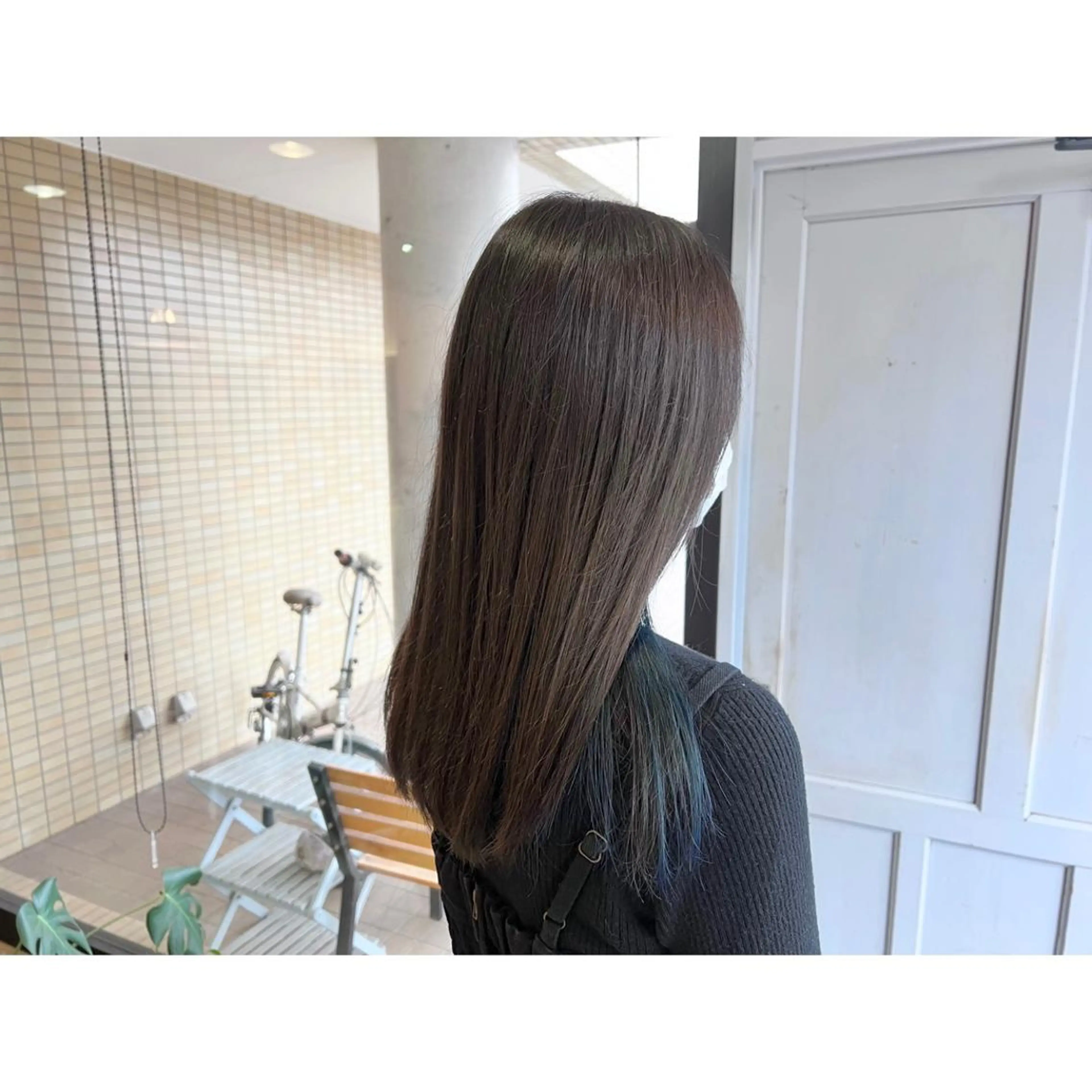 ロング カラー ブルーカラー ヘアカラー トリートメント ツキダテ ユイのヘアスタイル