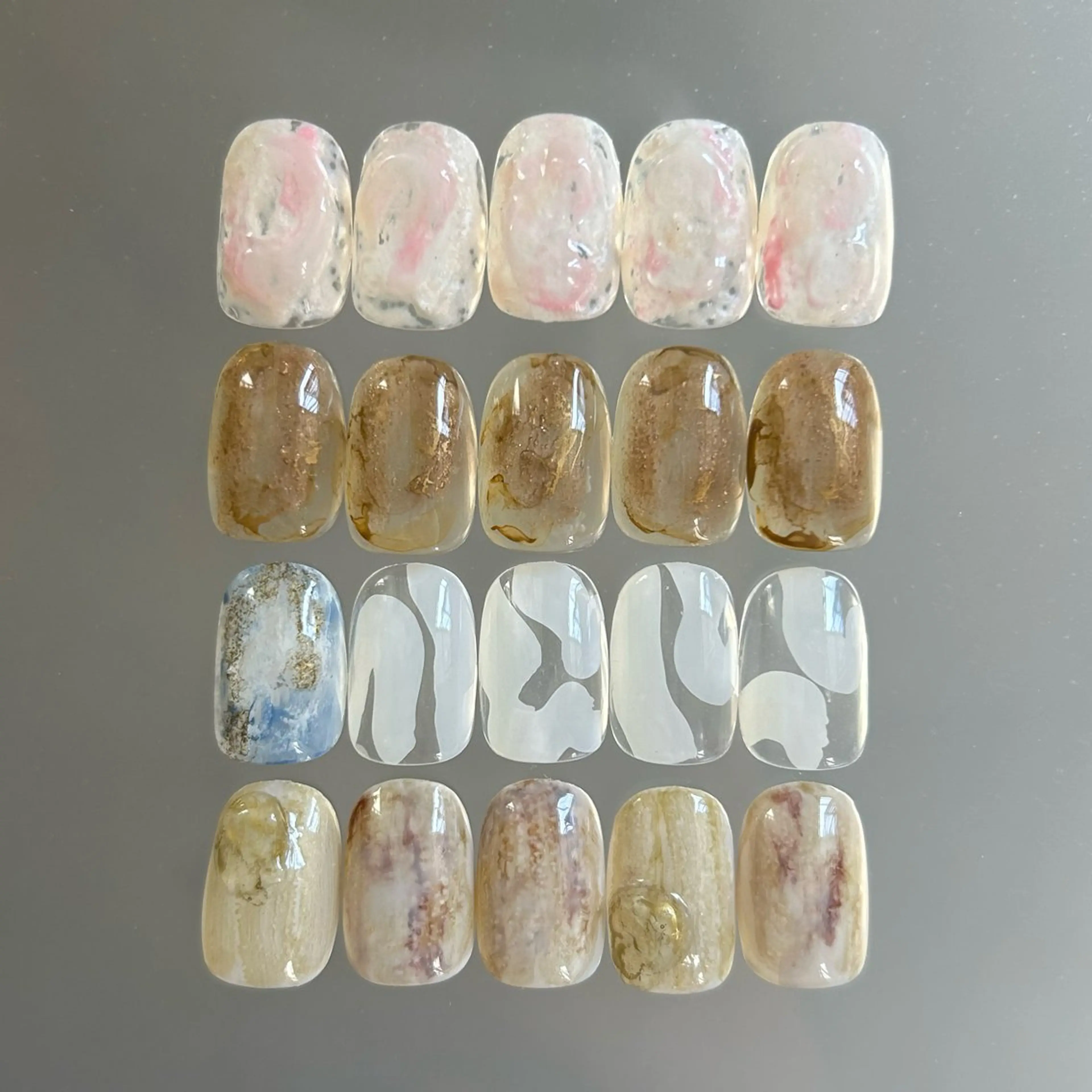 ネイル ayumi / Manonのネイルデザイン