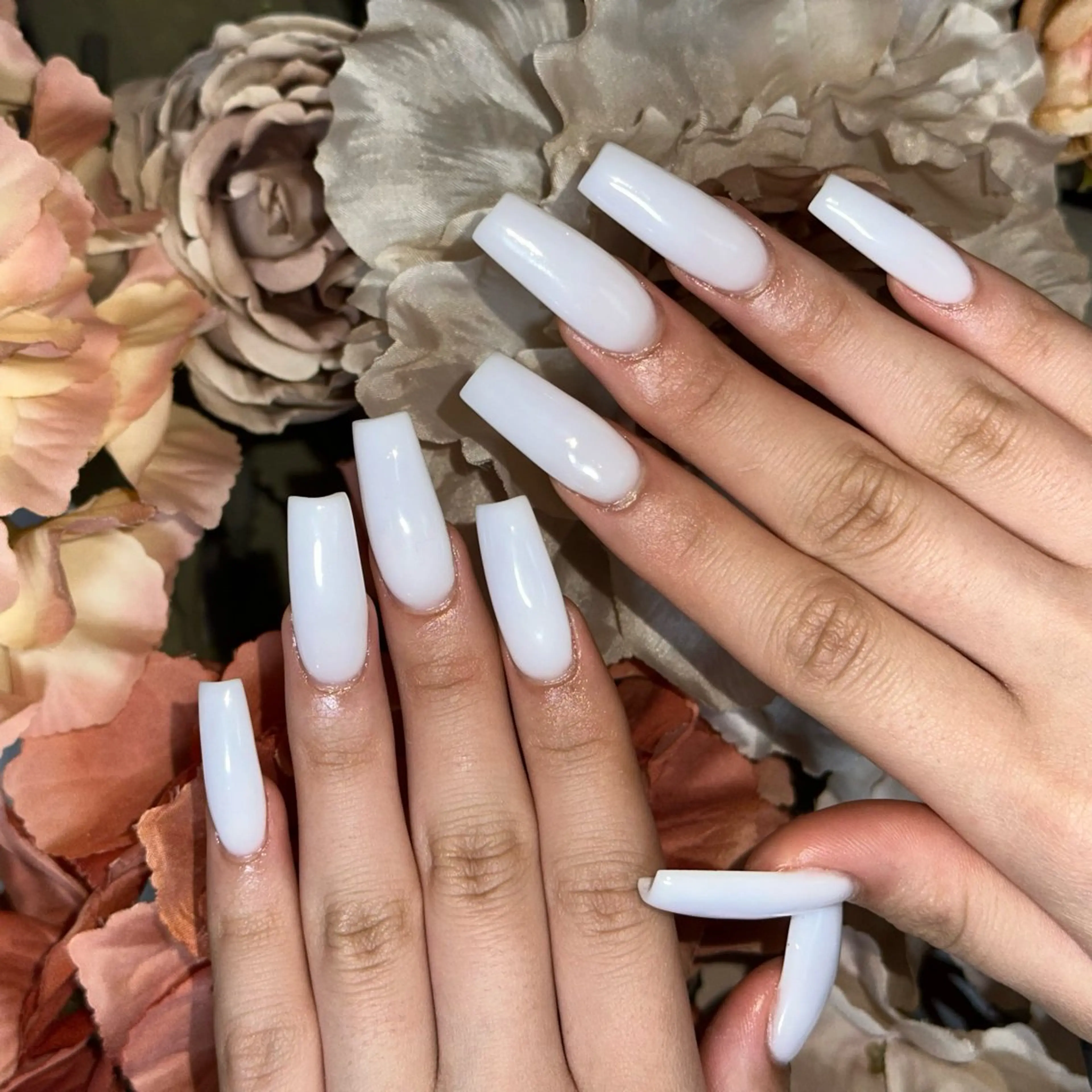 セミロング BeautySalonKREI所属・KREI NORIKAのネイルデザイン