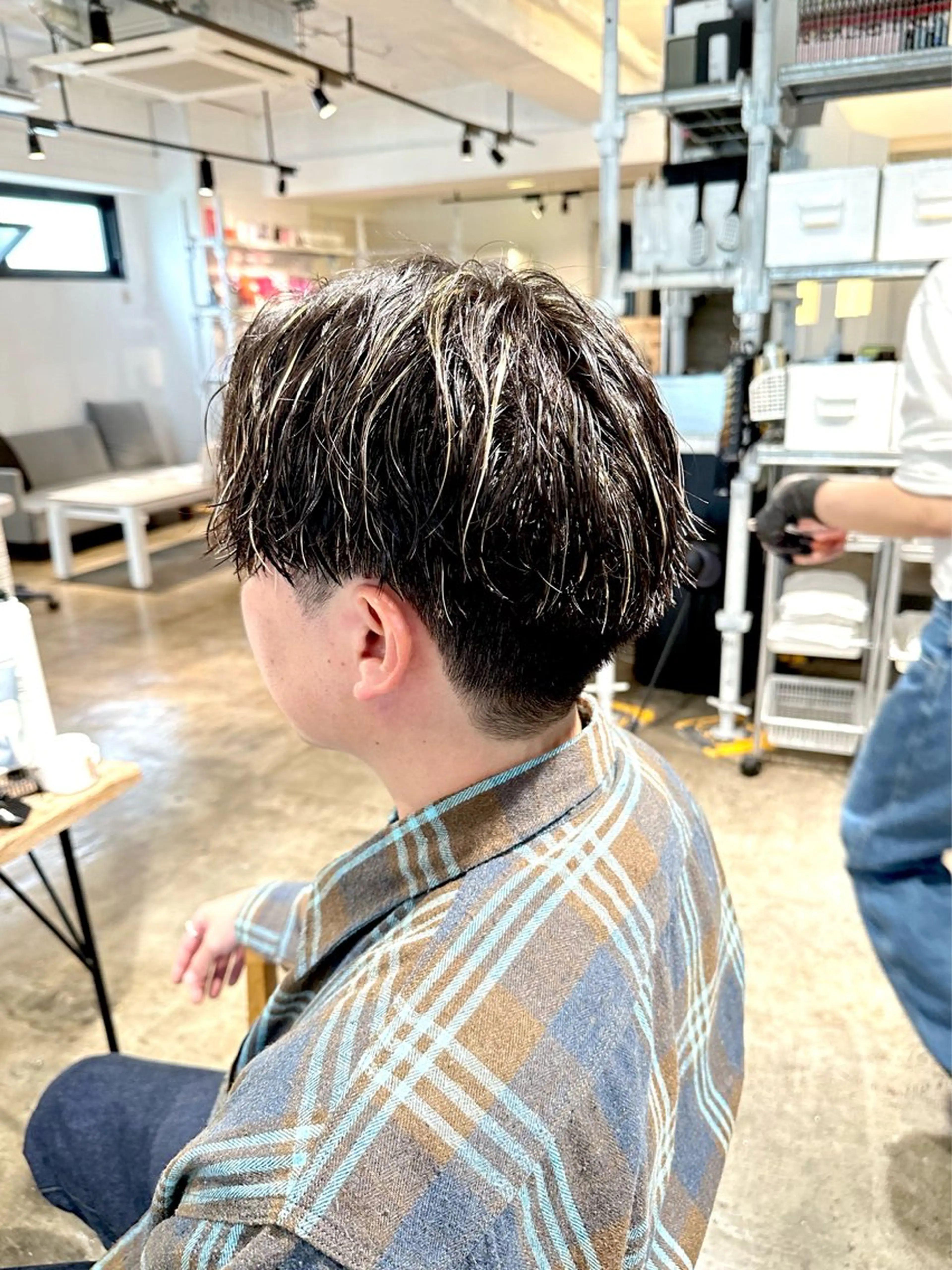 カラー メンズ メンズハイライト メンズパーマ 波巻きパーマ ハイライトカラー カット ヘアカラー トリートメント 骨格補正施術/メンズ 専門美容師/YUYAのヘアスタイル