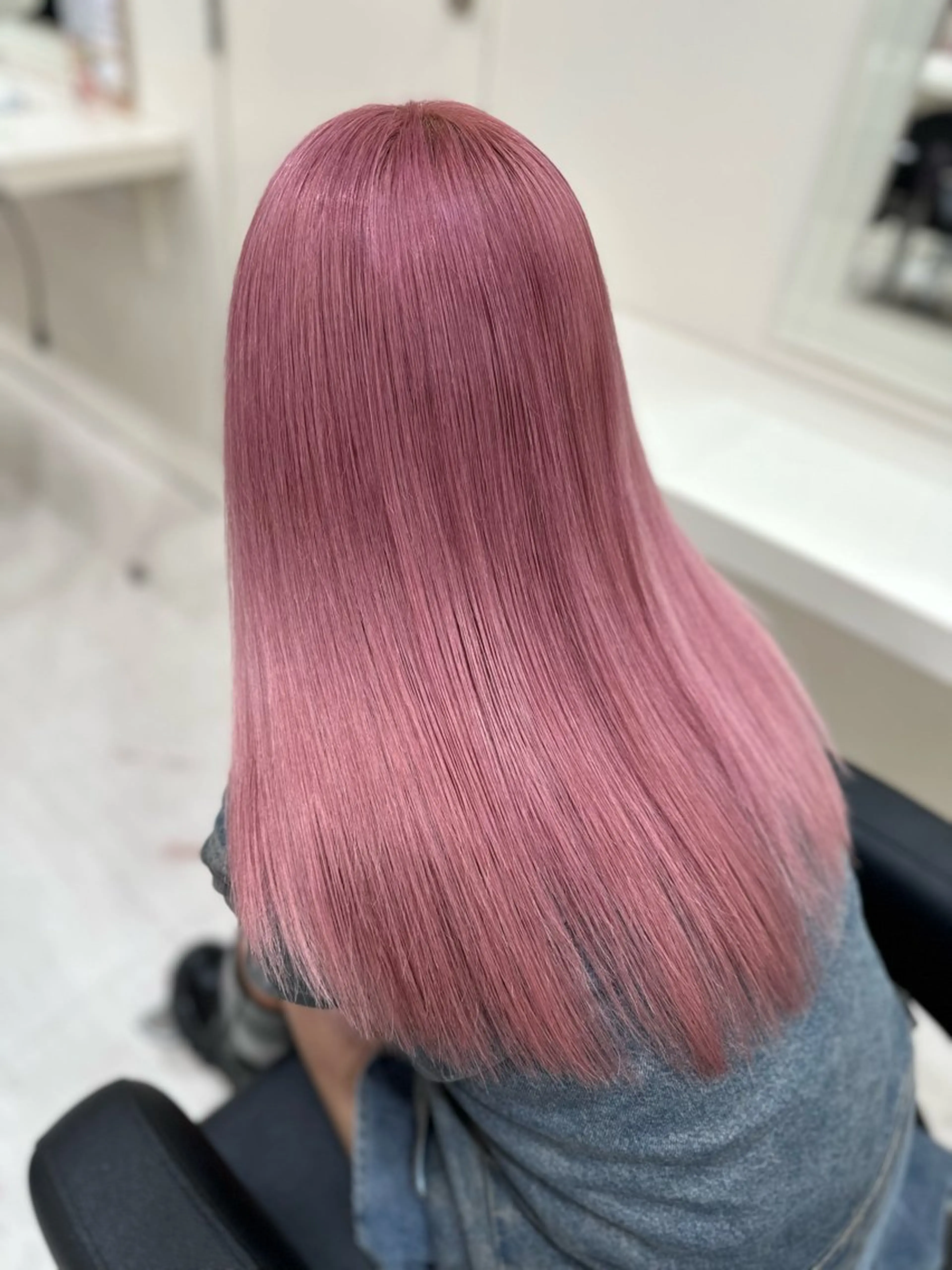 セミロング カラー ヘアアレンジ 韓国レイヤー＆ピンク 艶髪🩶maikoのヘアスタイル