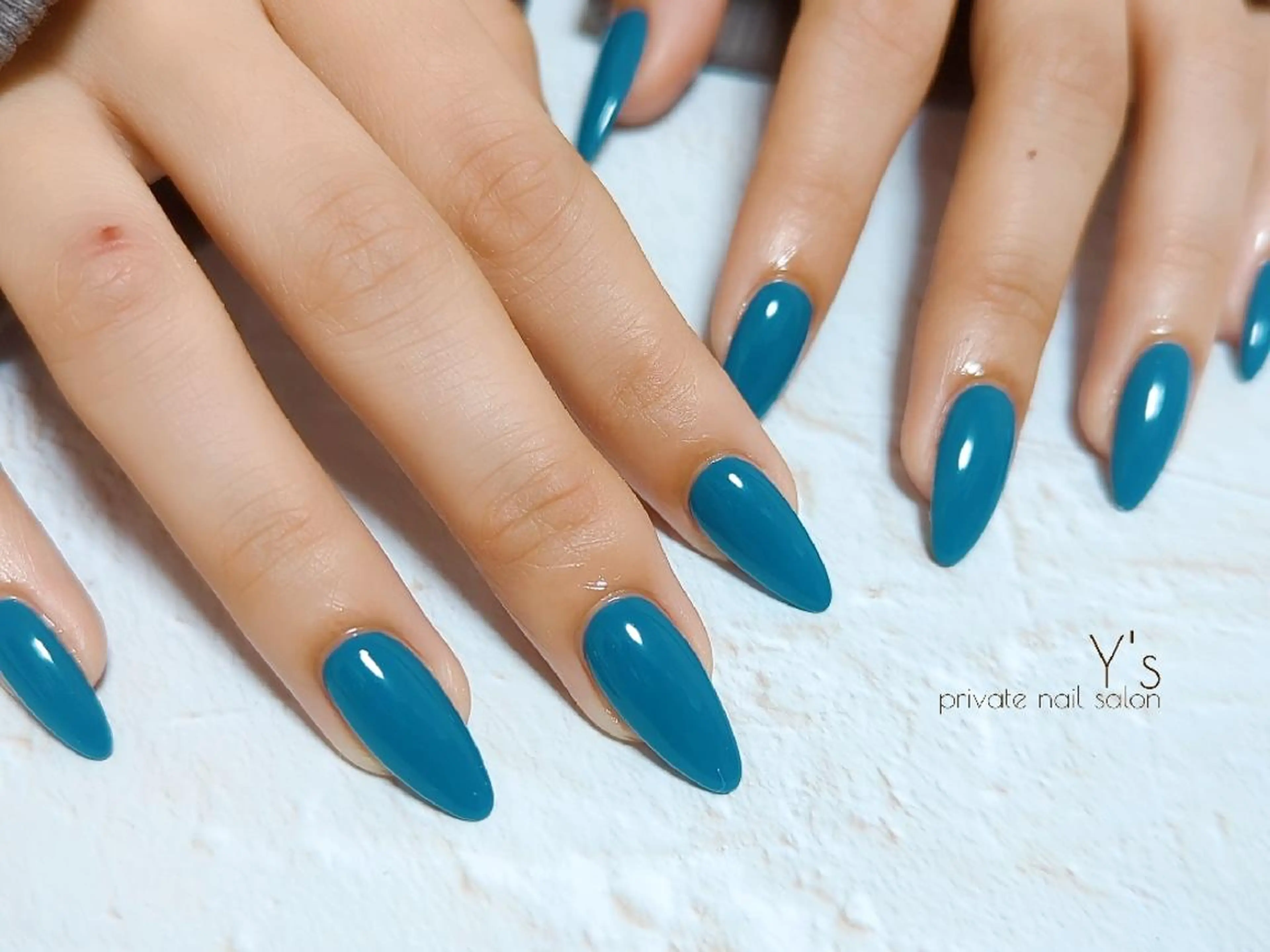 ネイル ハンドネイル YUMI NAGAI  のネイルデザイン