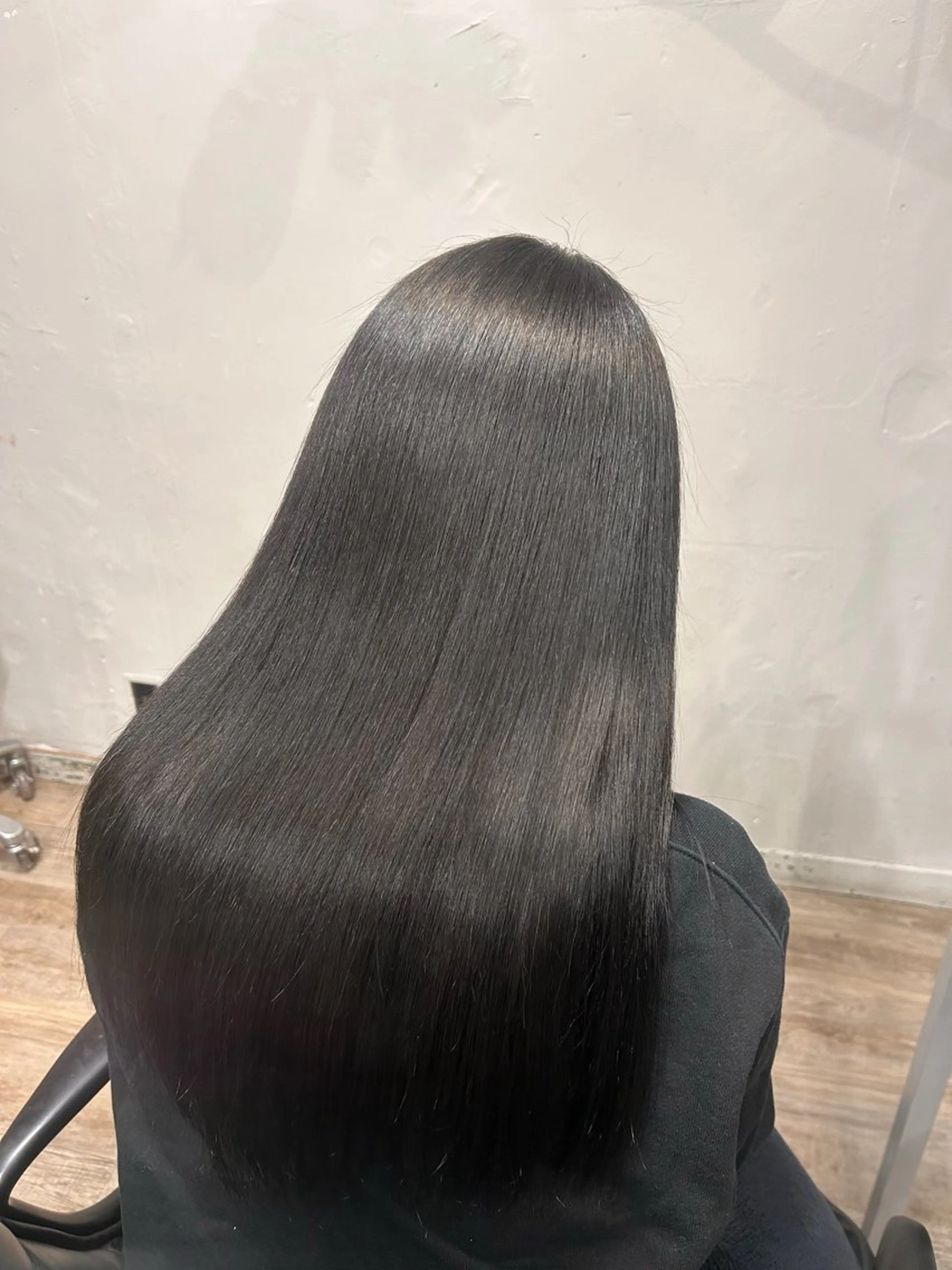 セミロング 髪質改善 縮毛矯正 ヨシタニ ヒナタのヘアスタイル