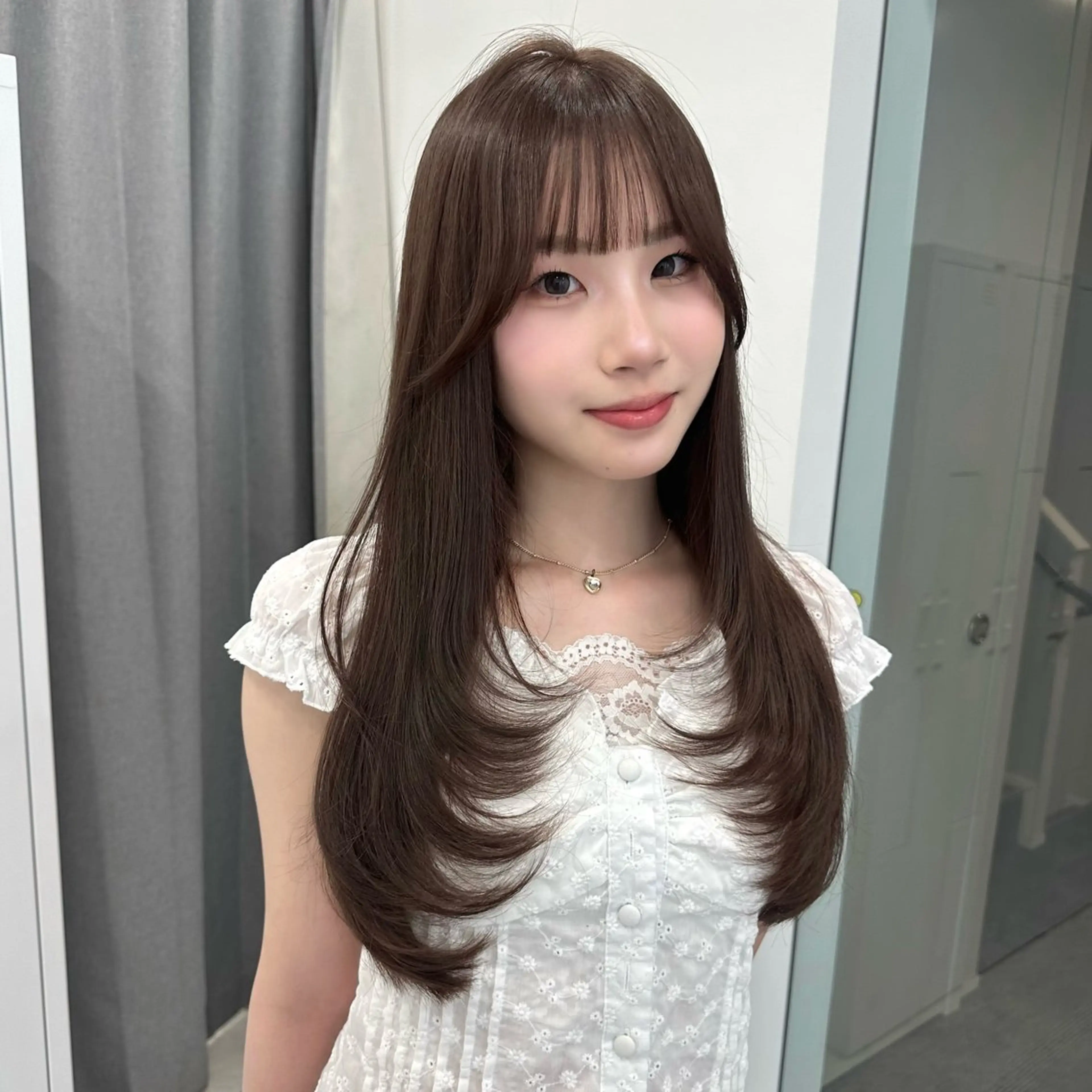 ロング カラー CITY louwe 脇坂彩音のヘアスタイル