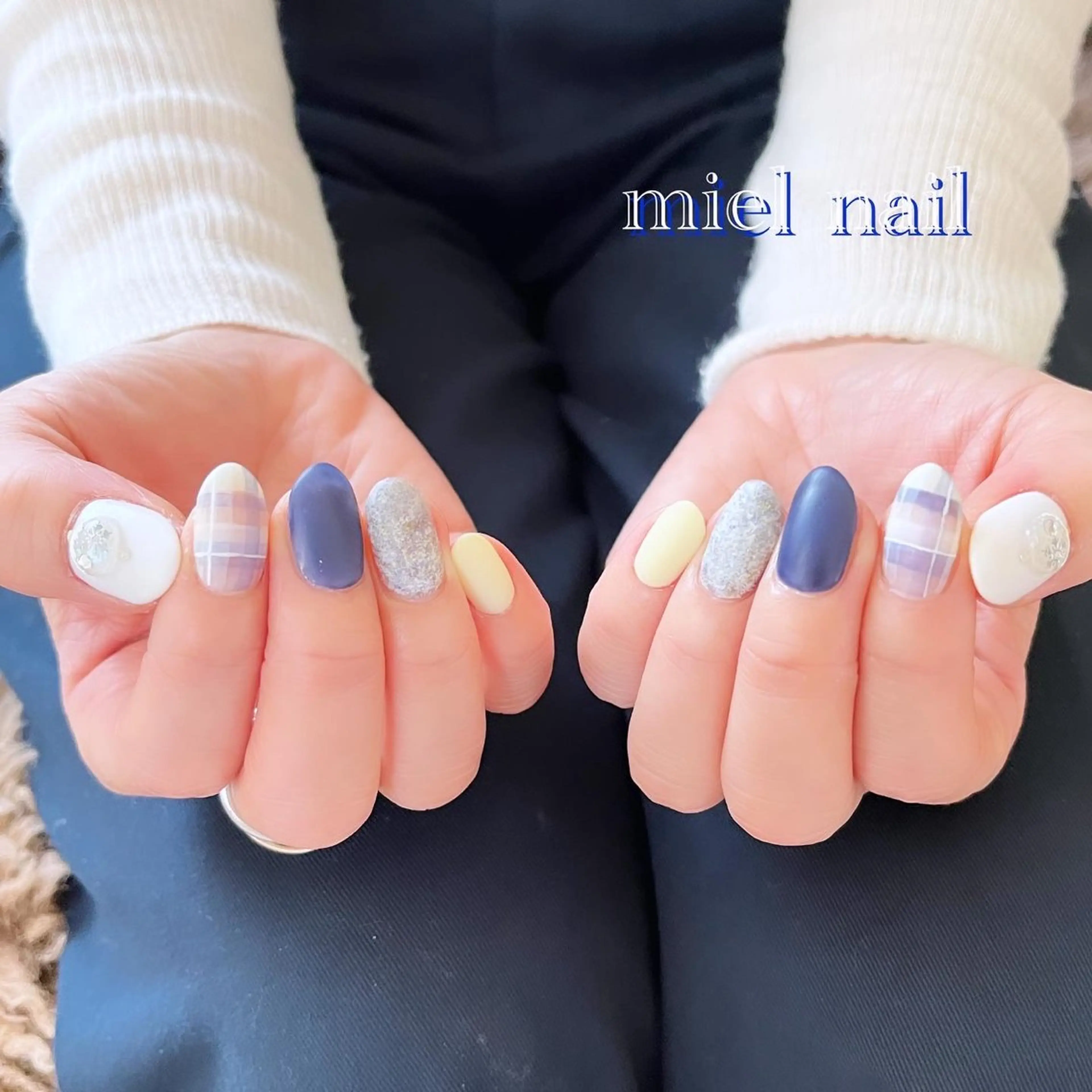 ネイル マットネイル 冬ネイル クリスマス ハンドネイル miel nailのネイルデザイン