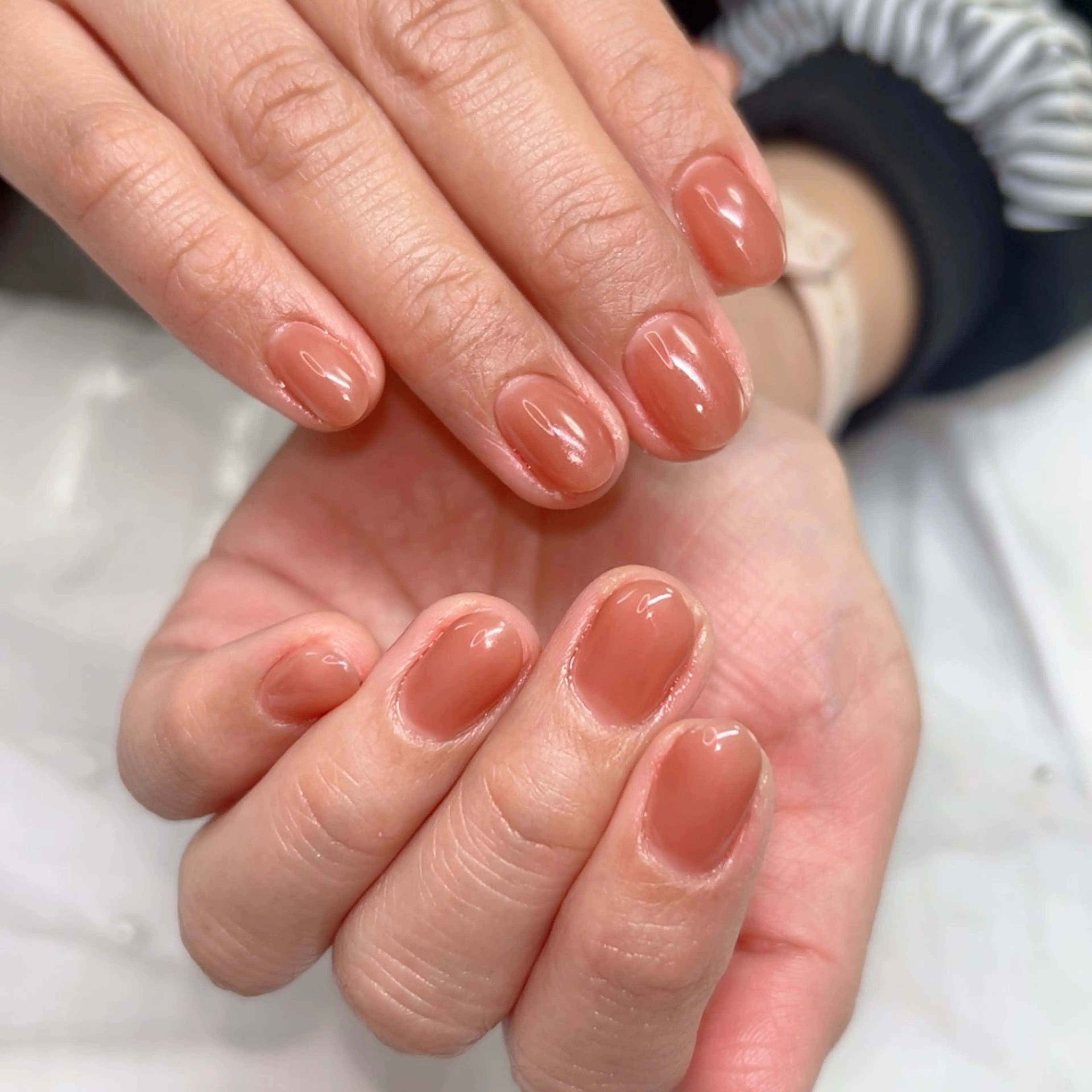 ネイル オーロラネイル ミラーネイル オフィスネイル ワンカラーネイル シンプルネイル ハンドネイル Cute Tips nailのネイルデザイン