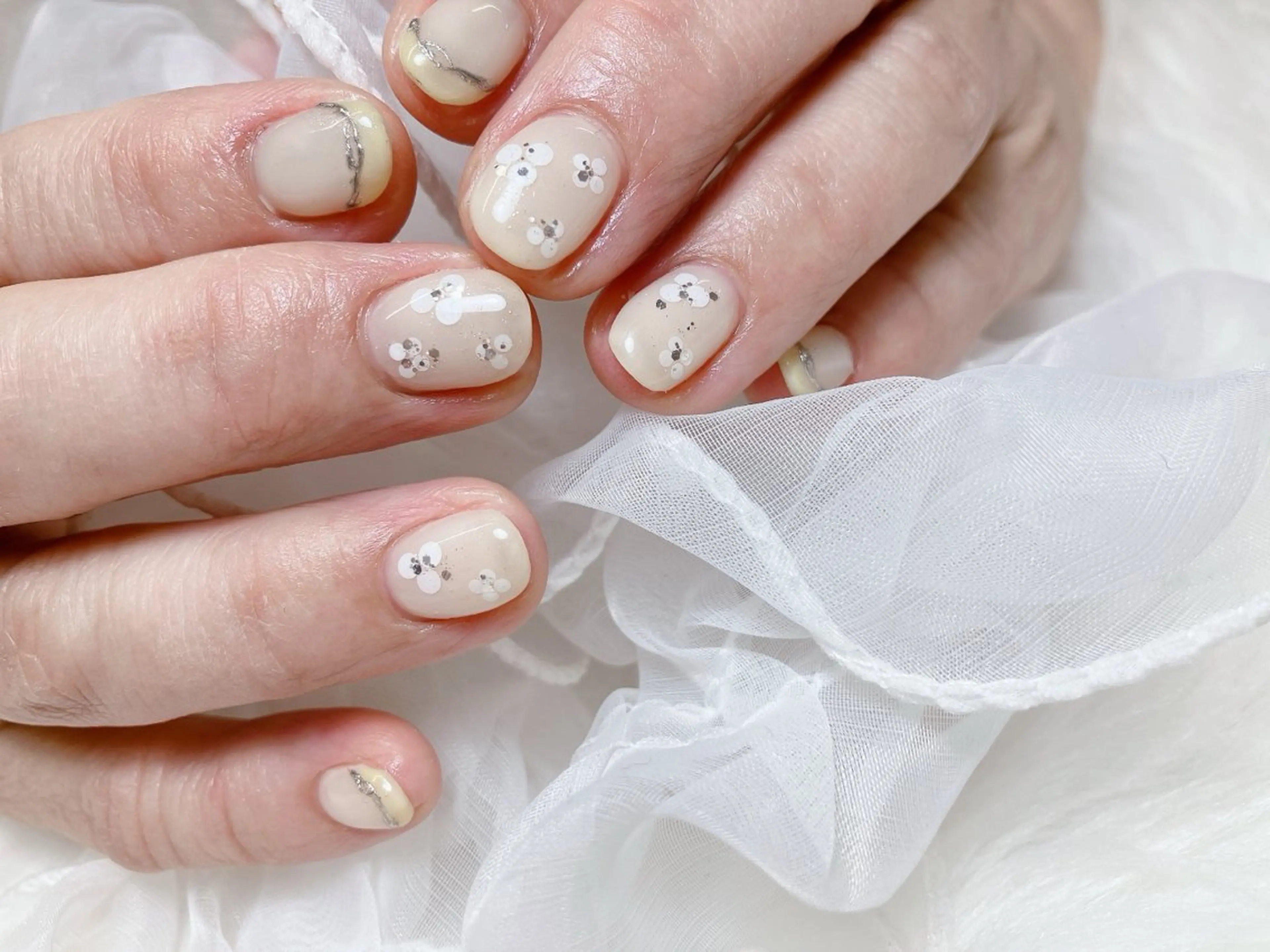 ネイル ハンドネイル 綱島 佳恵のネイルデザイン