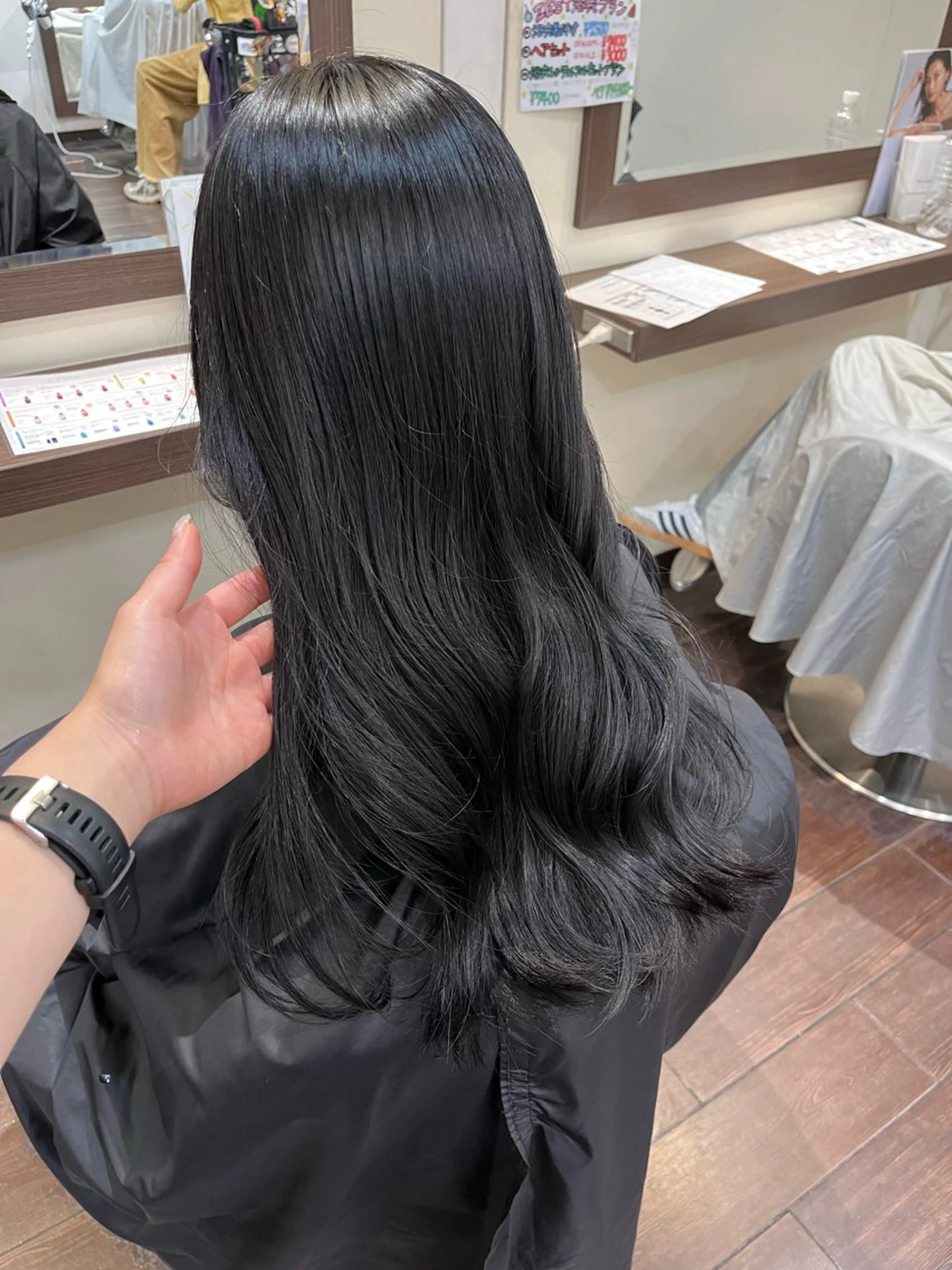 ロング 酸性ストレート 🤍🎀honokaのヘアスタイル