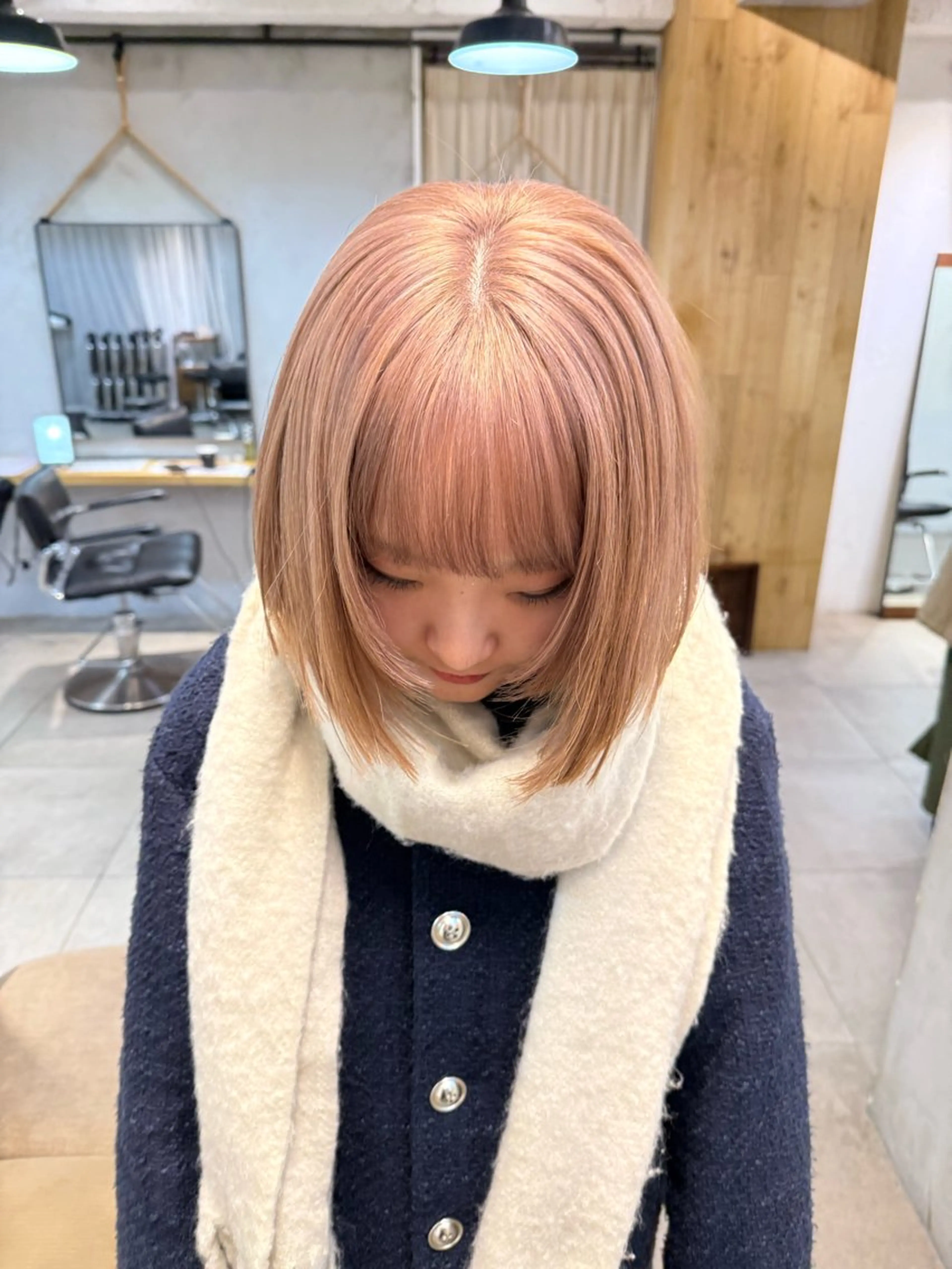 ショート カラー ミルクティー× グレージュMOMOのヘアスタイル