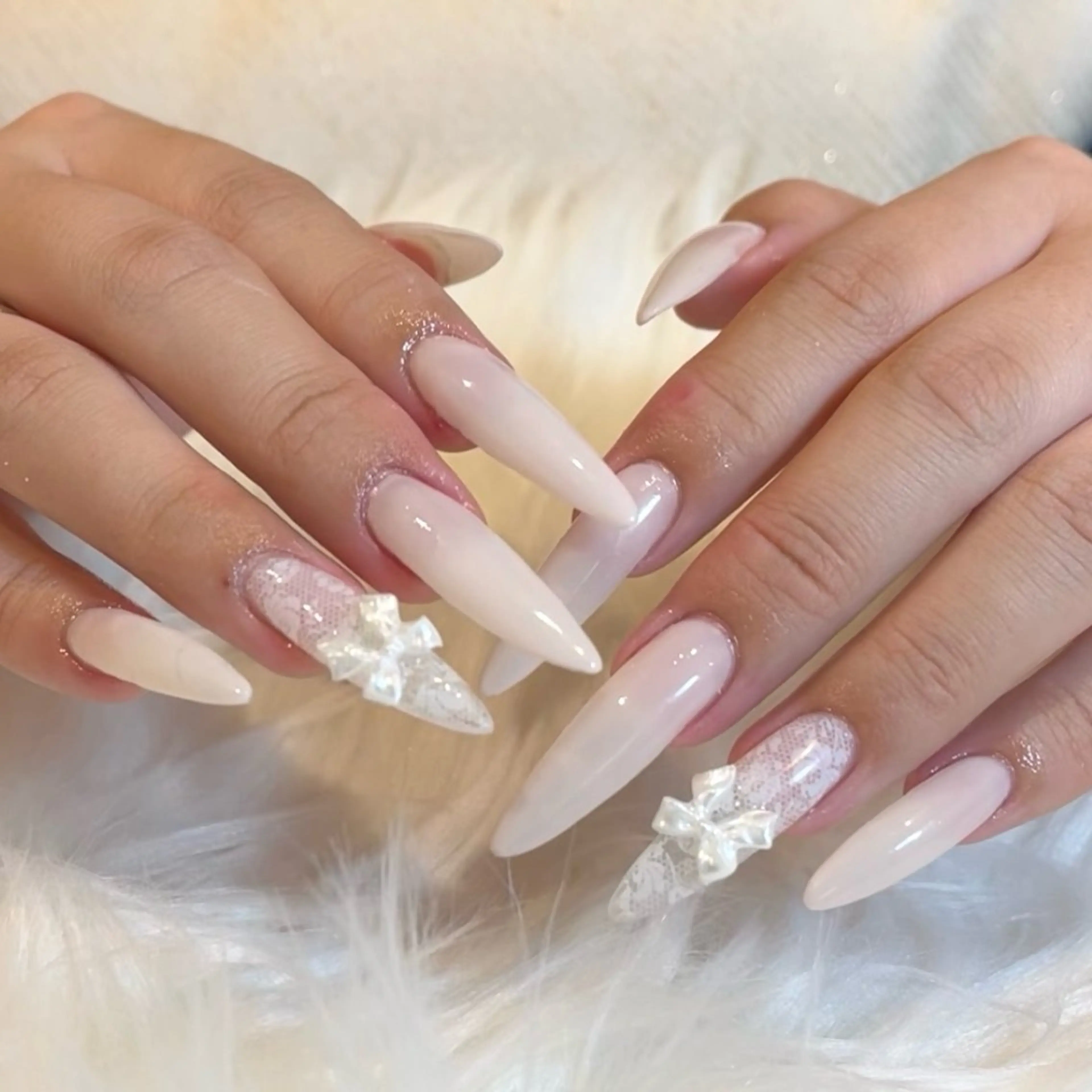 ネイル レース ロングネイル リボン 冬ネイル ハンドネイル eight nail 春菜のネイルデザイン