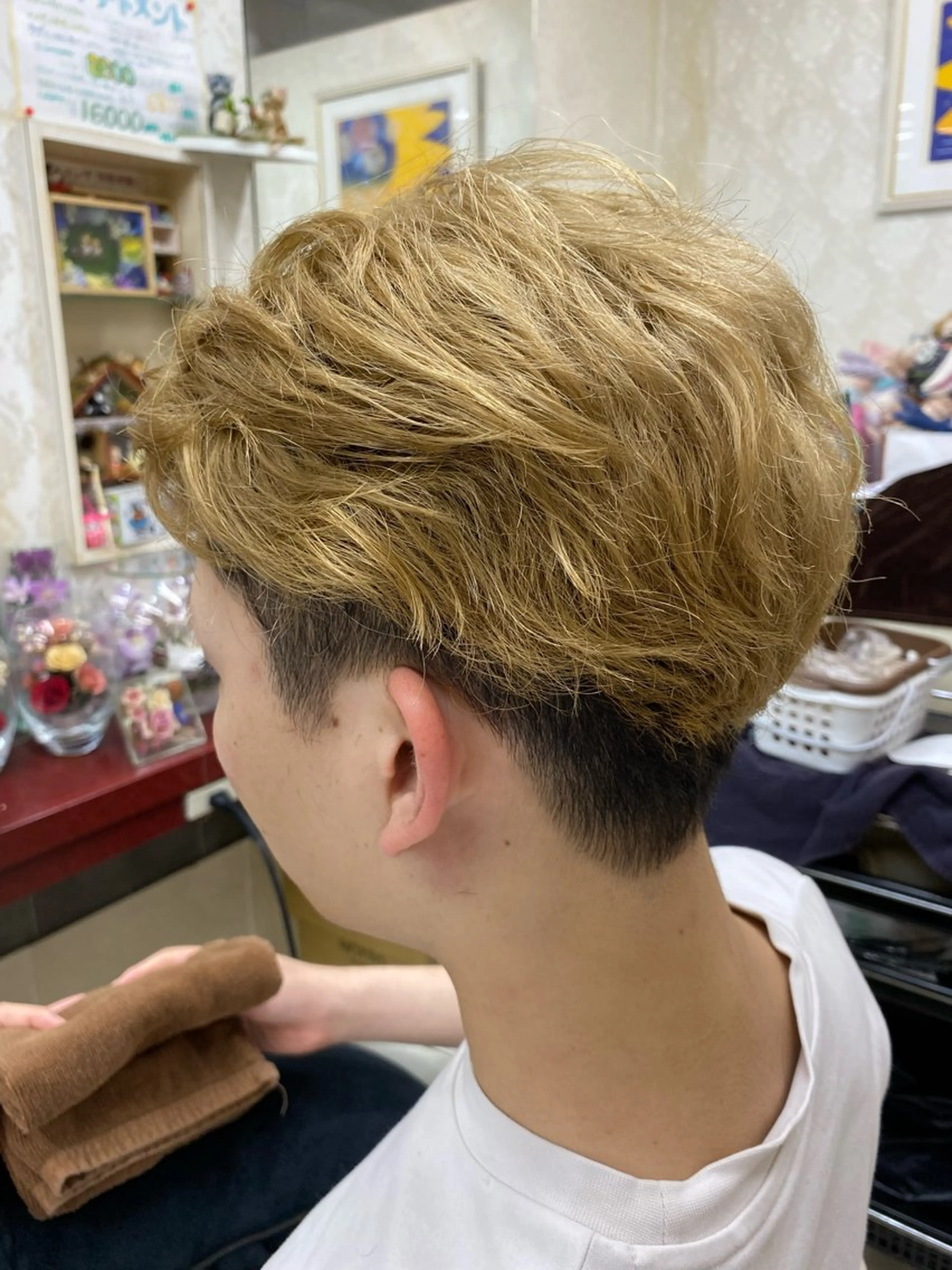 ショート レイヤーカット 縮毛矯正専門店　美容室ハース所属・ウィリアム シュウのヘアスタイル