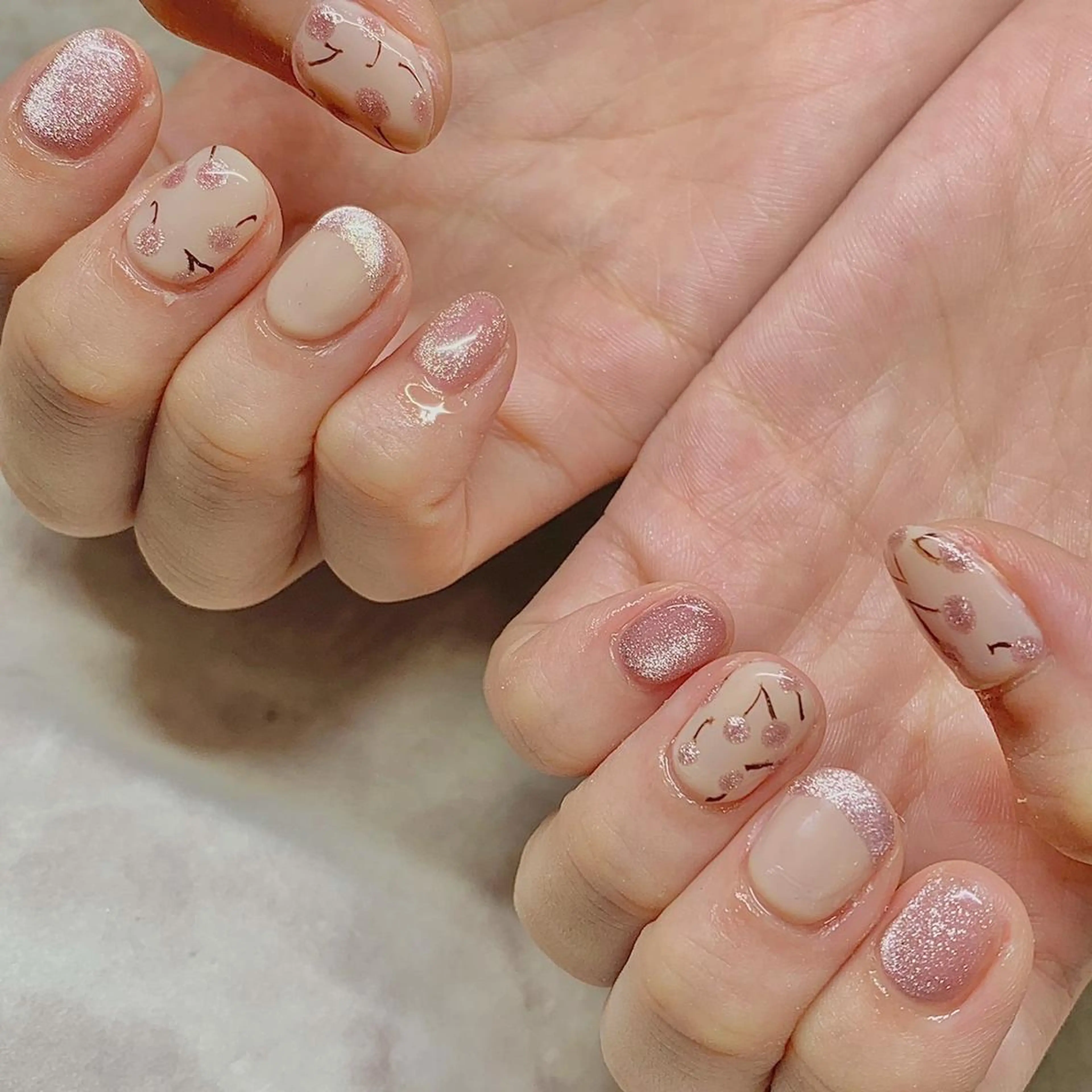 ネイル ネイルリボン 受付スタッフのネイルデザイン