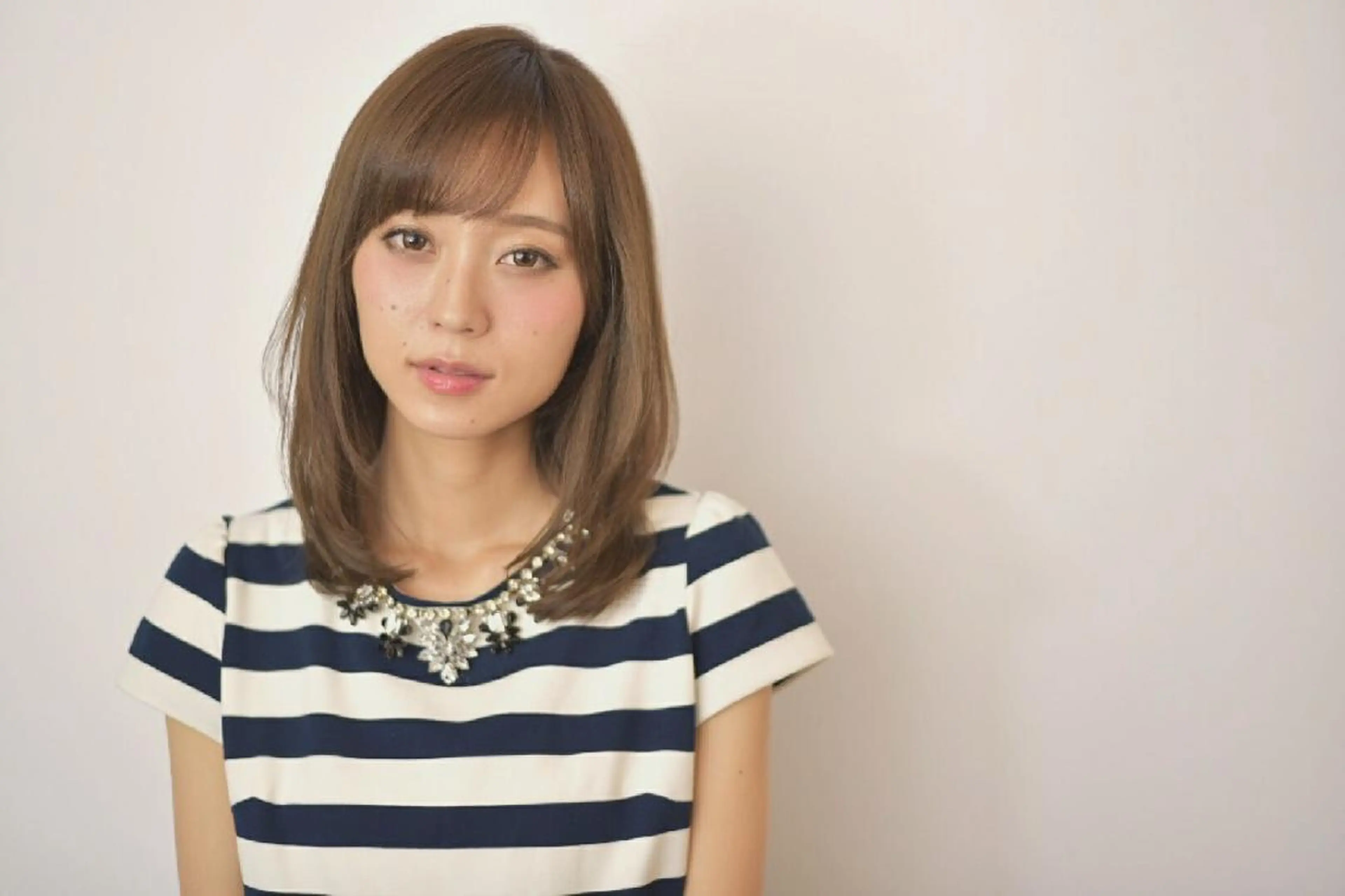 セミロング カラー 西岡 翼のヘアスタイル