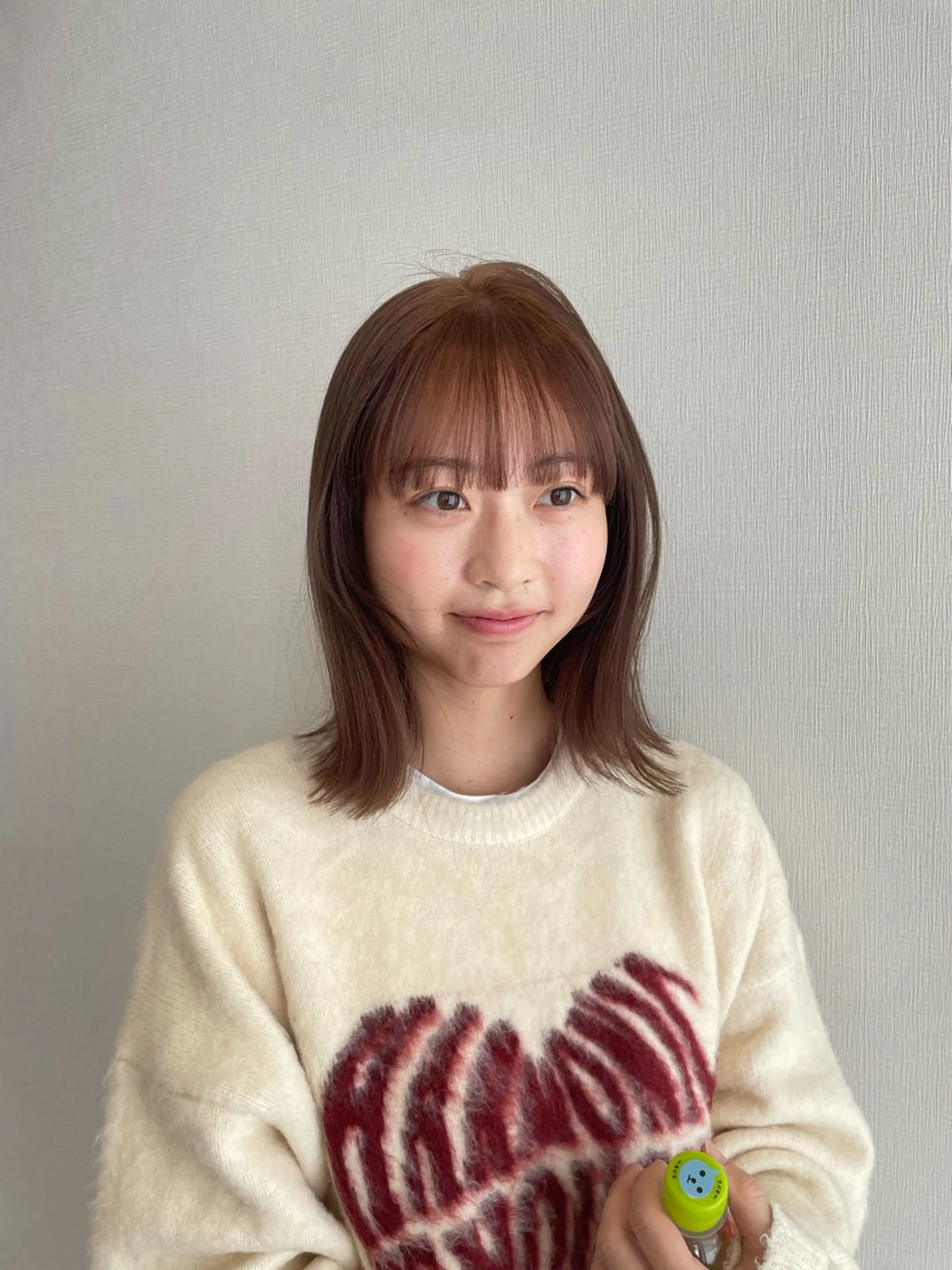 ミディアム カラー ベージュカラー ボブ カット moe🥣ﾚｲﾔｰ ｶｯﾄ/透明感ｶﾗｰのヘアスタイル