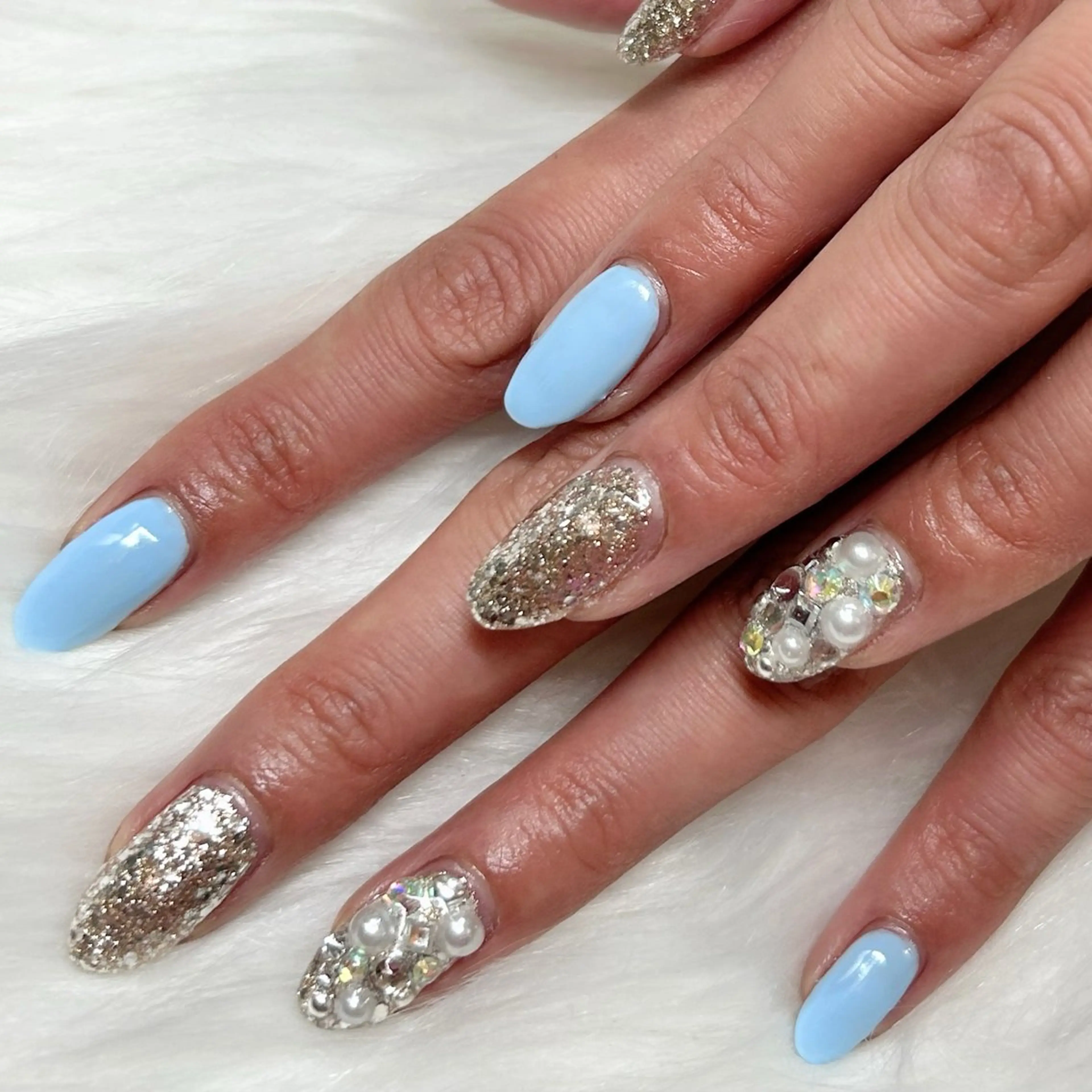 ネイル ストーンネイル ハンドネイル はあとねいる筑紫口店 Hitomiのネイルデザイン