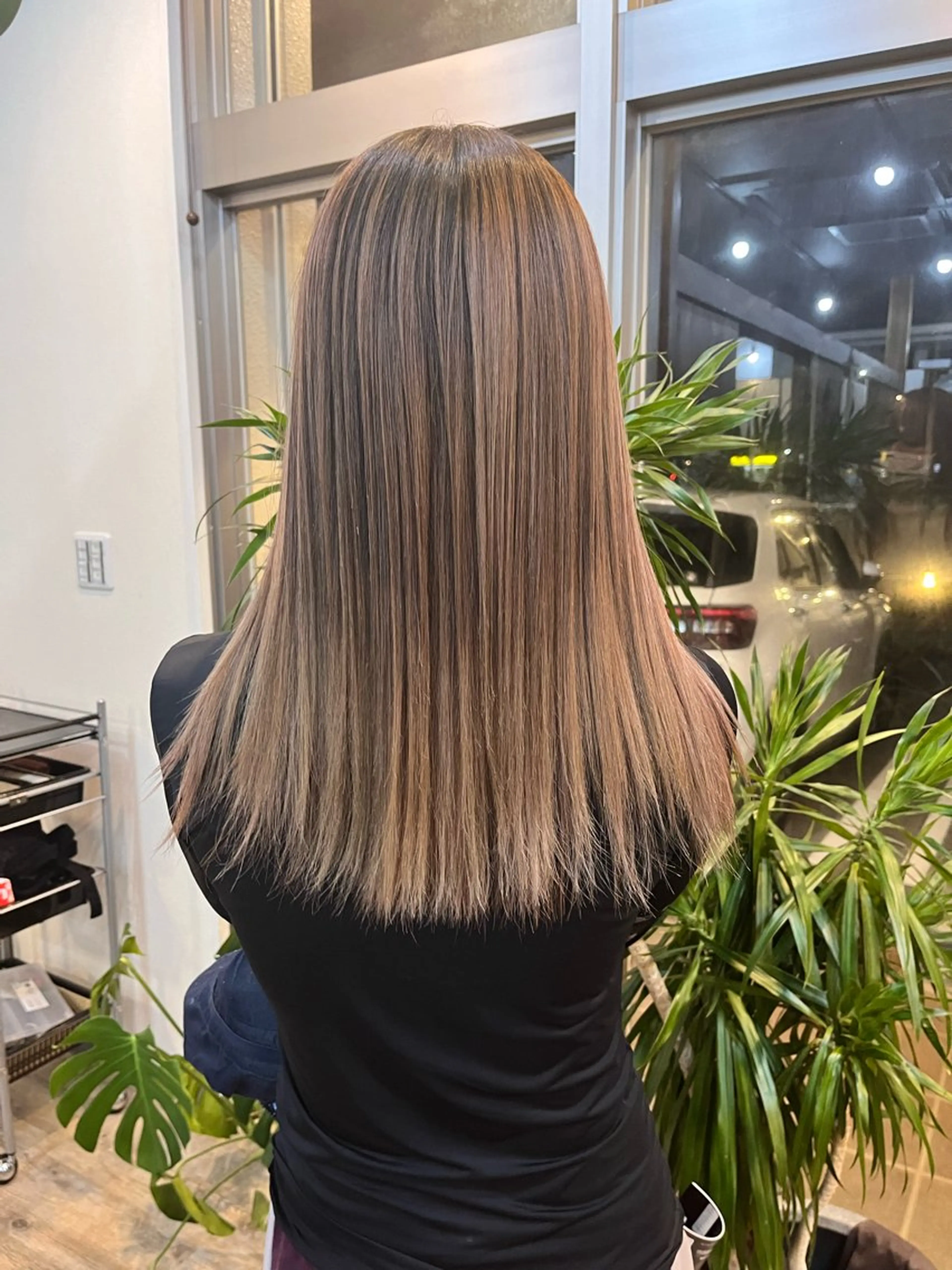 カラー G.O.A.T hair所属・Karen ✂︎GOAThairのヘアスタイル