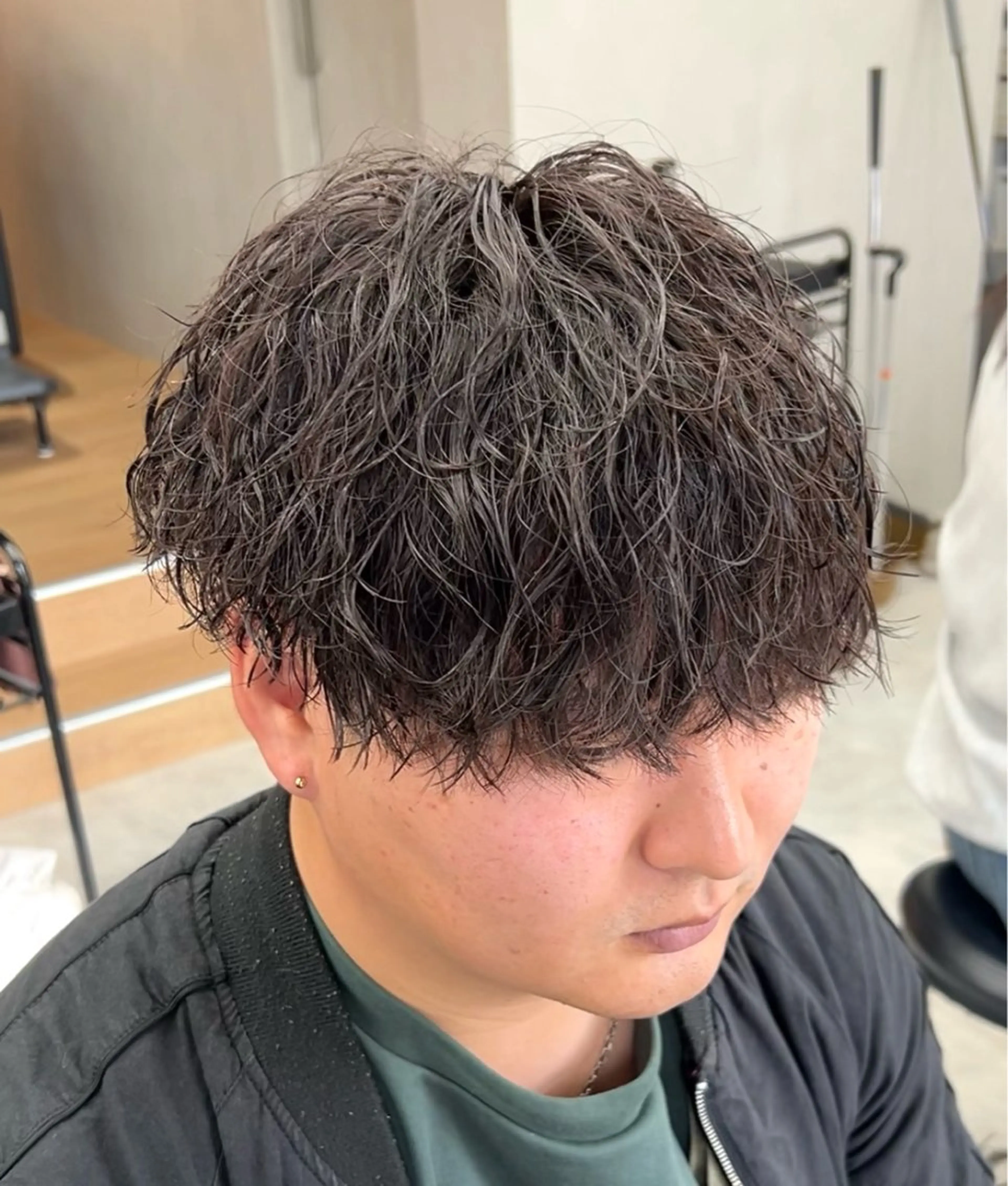 ショート パーマ メンズ メンズパーマ ツイストスパイラルパーマ スパイラルパーマ カット パーマ メンズパーマ/ 新潟駅/佐藤裕のヘアスタイル