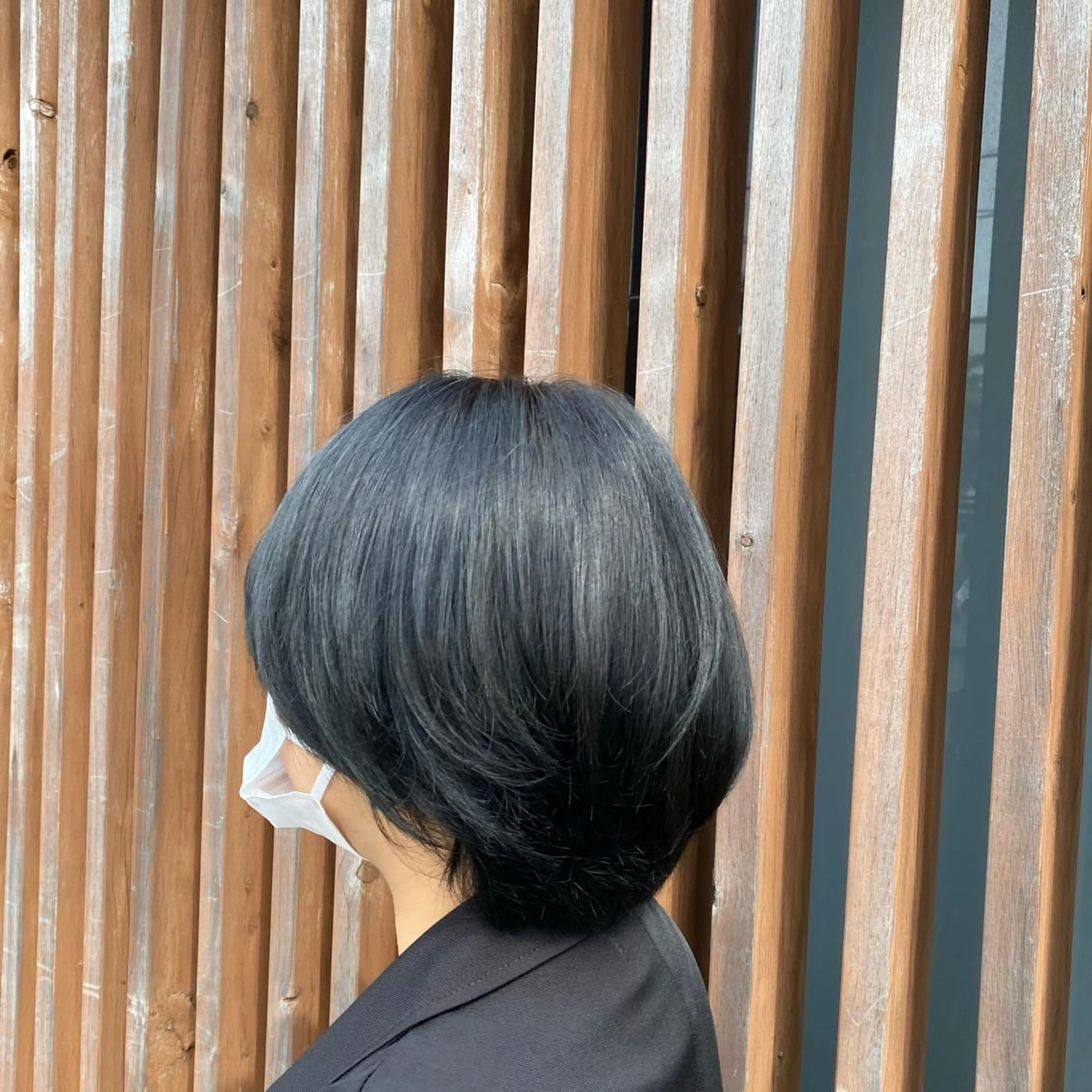 ショート ヘアカラー 冨樫 真季のヘアスタイル