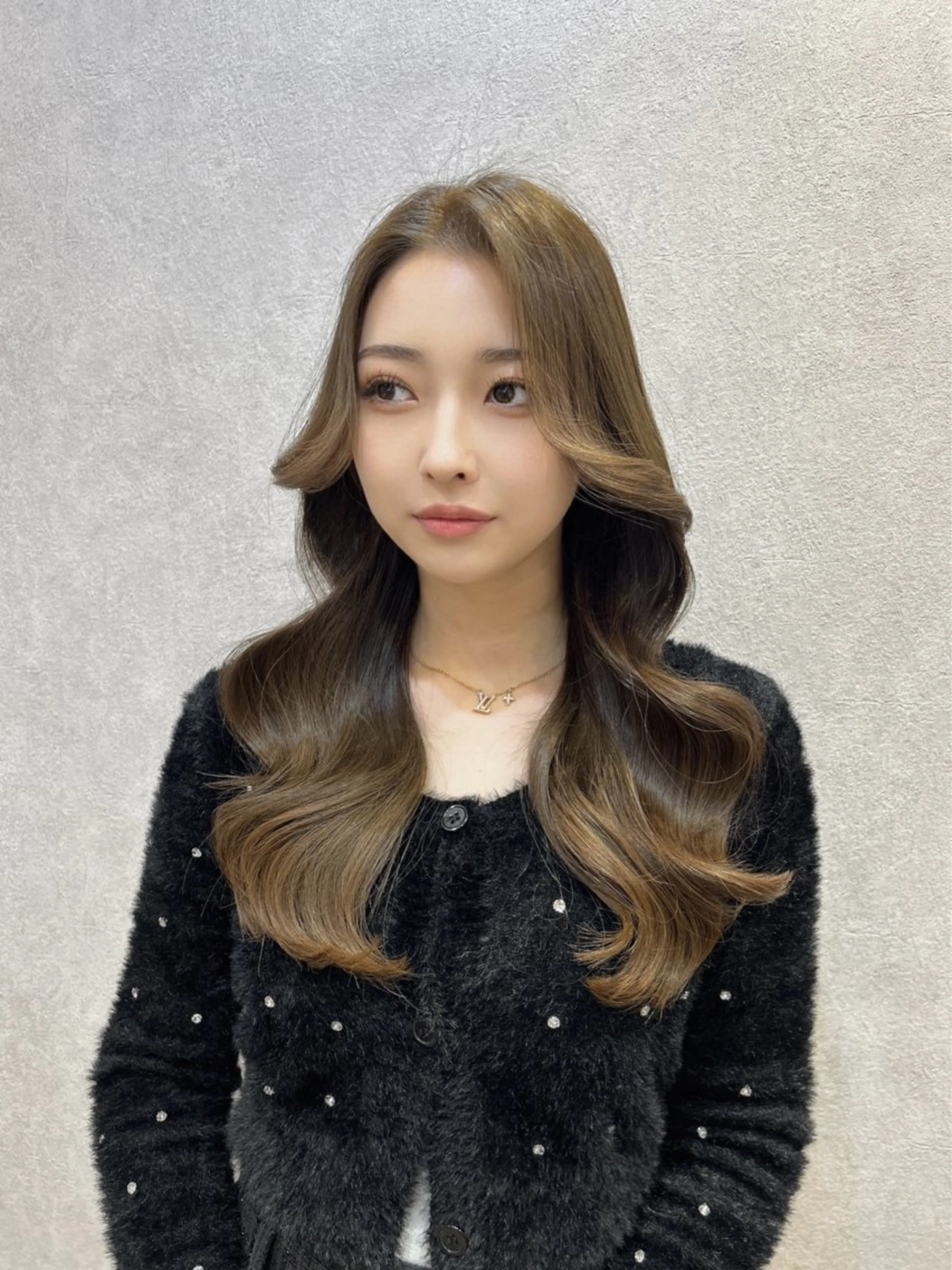ロング カラー ベージュカラー オリーブベージュ ヘアカラー トリートメント 🩷韓国ヘア/ミディ アム🩷Maikaのヘアスタイル