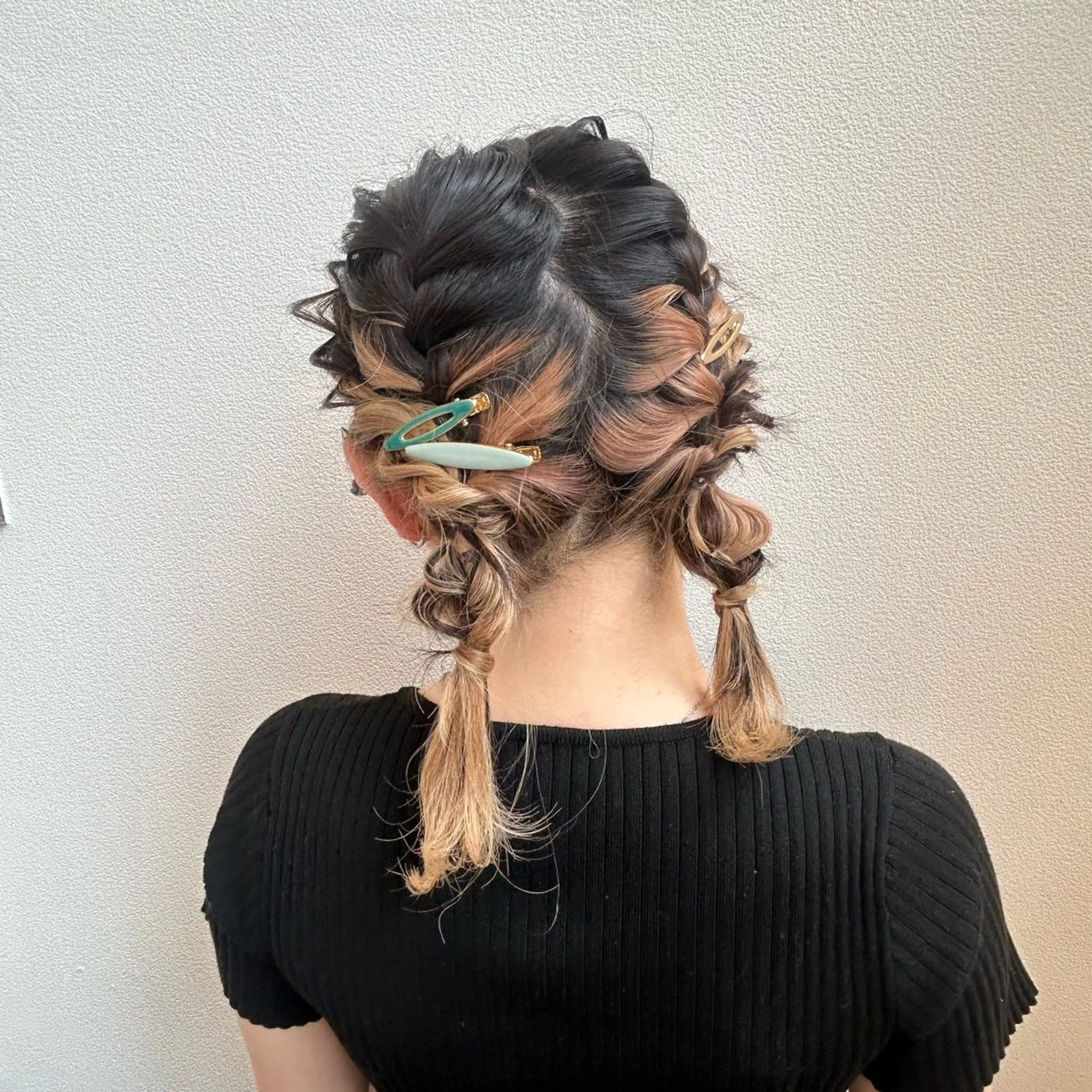 ヘアアレンジ 三つ編み レナークウィズ　北川 愛璃のヘアスタイル