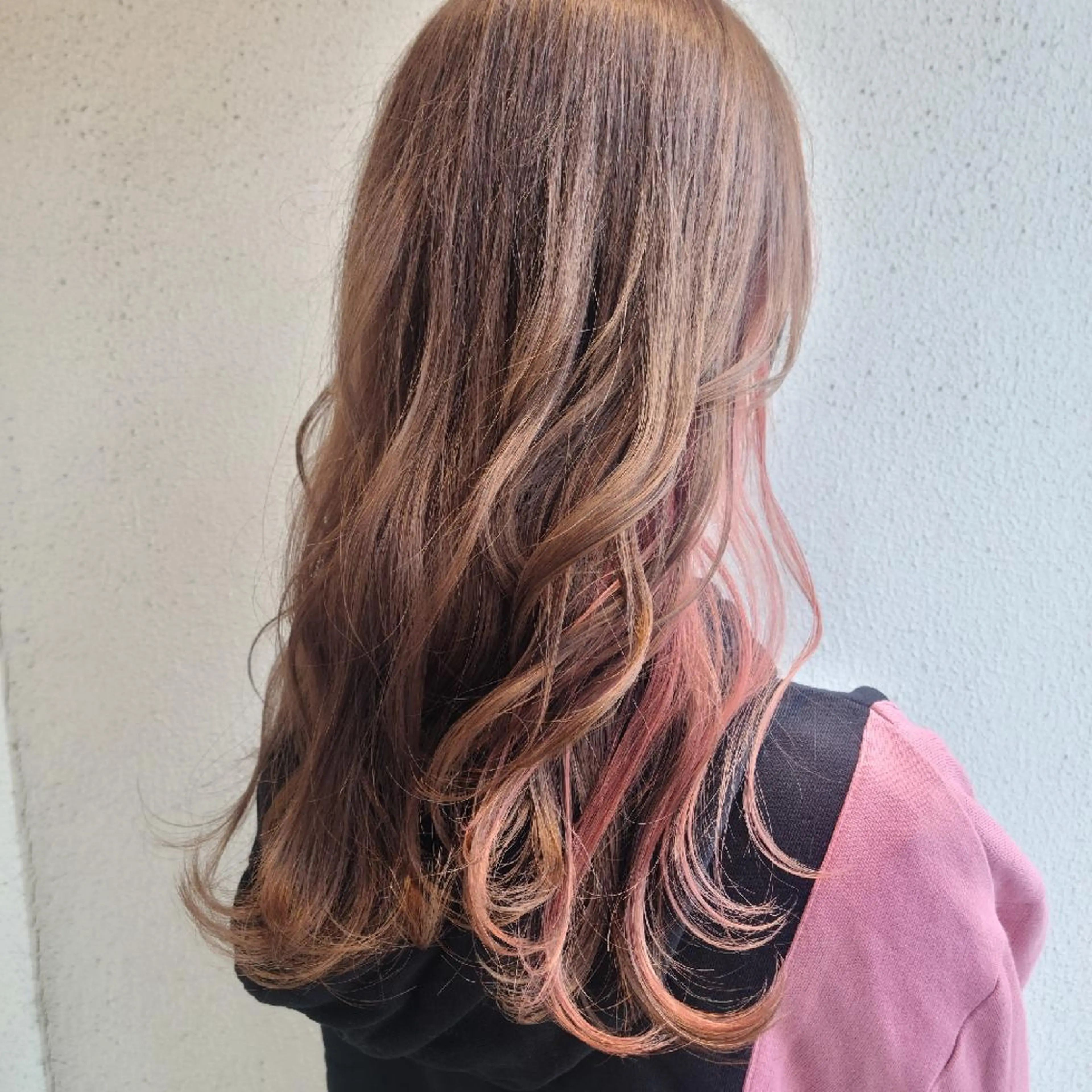 ロング カラー ブリーチ 赤松 摩美のヘアスタイル