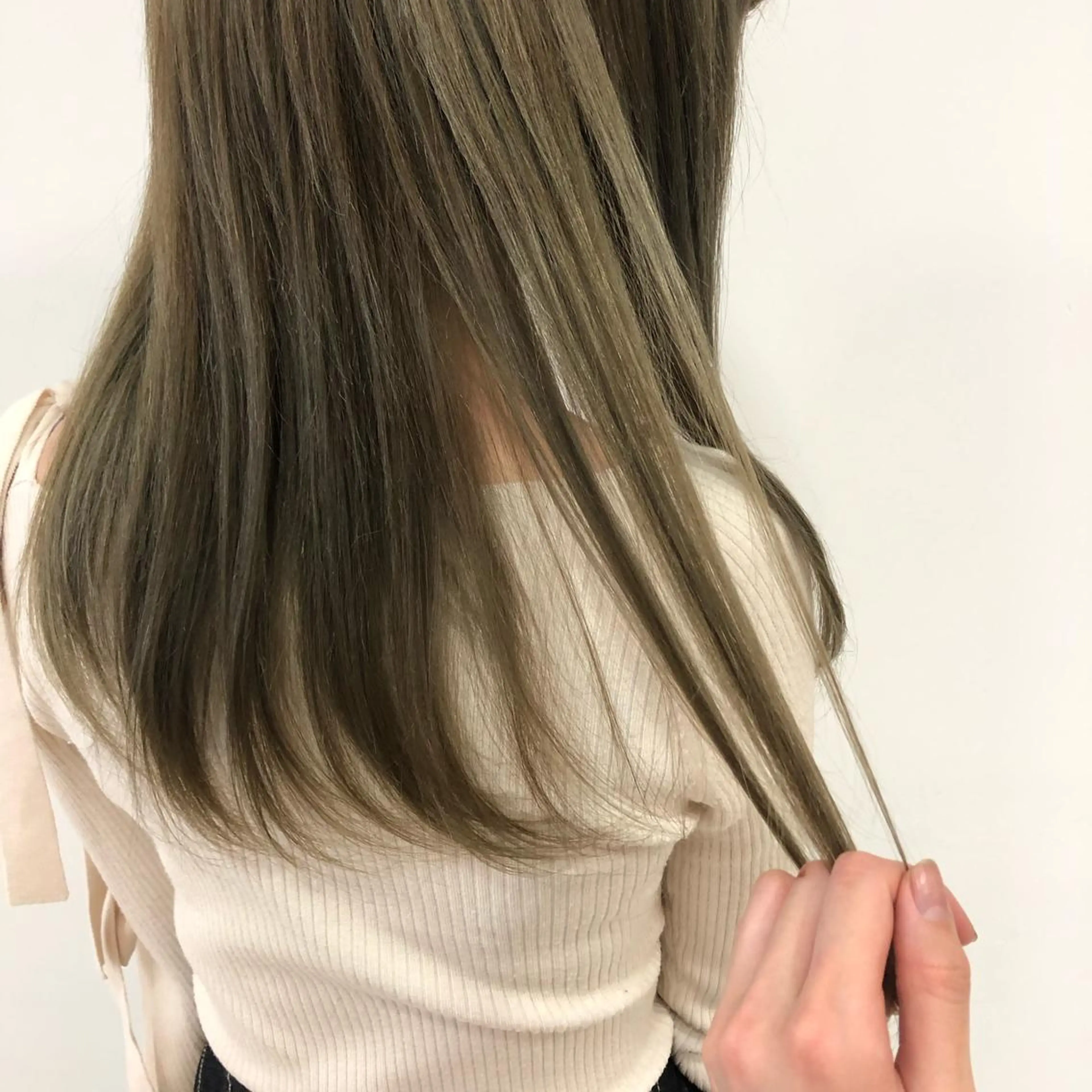 ロング カラー GLROW haruhiのヘアスタイル