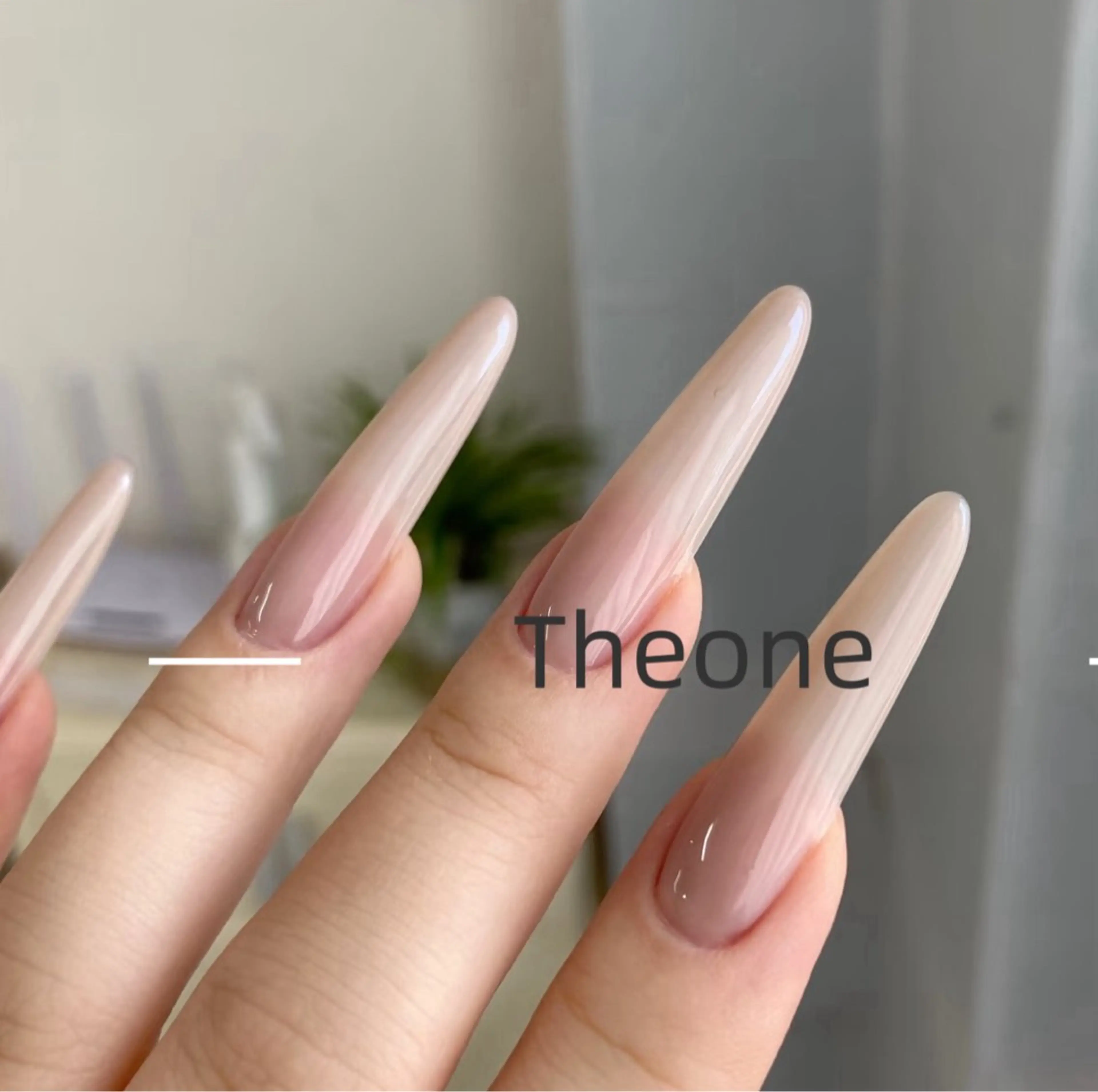 ネイル 内村 ミナのネイルデザイン