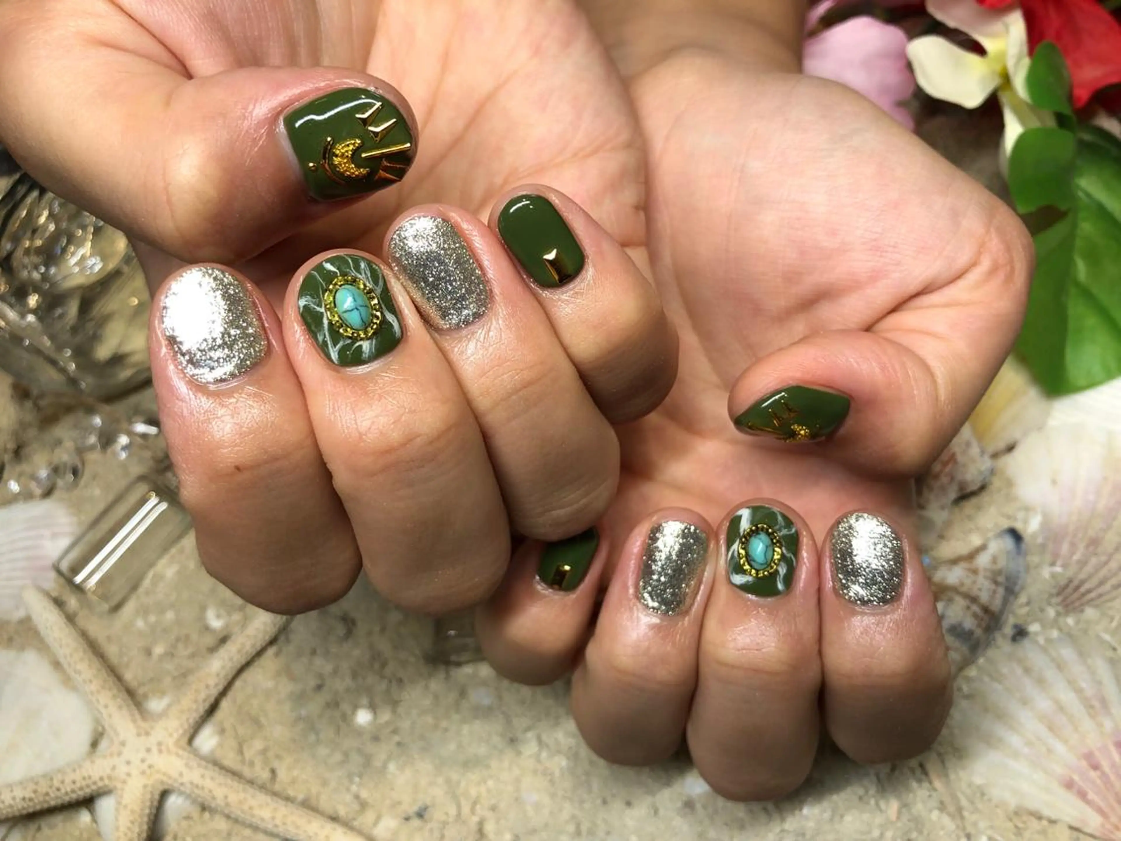 ネイル フットネイル フレンチネイル ジェルネイル ラメ(グリッター) ラメグラデーション NEO Beauty Salon所属・𝐍𝐄𝐎 𝐉𝐔𝐑𝐈のネイルデザイン