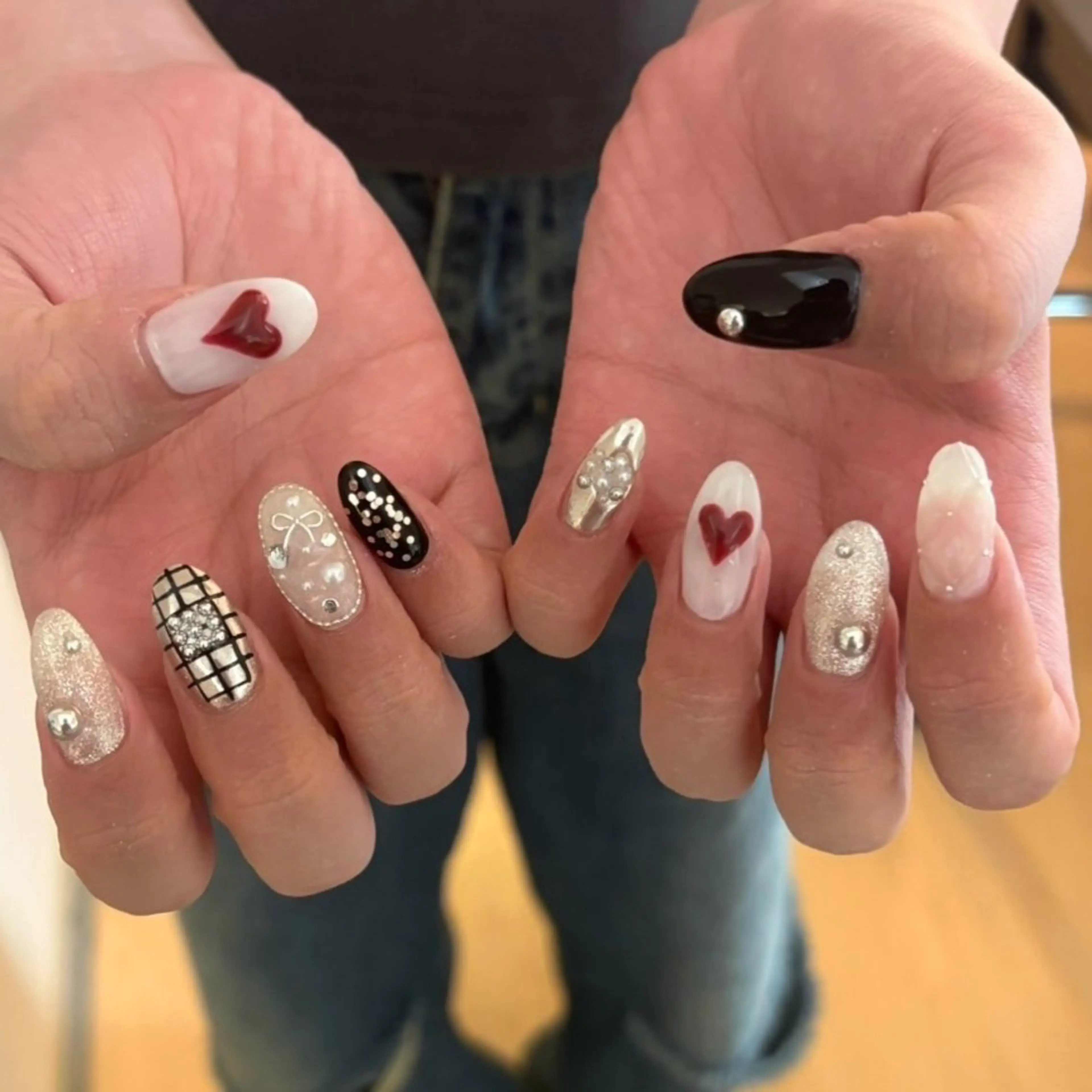 ネイル ハンドネイル フットネイル ハンドケア ChouChou  NAILSALONのネイルデザイン