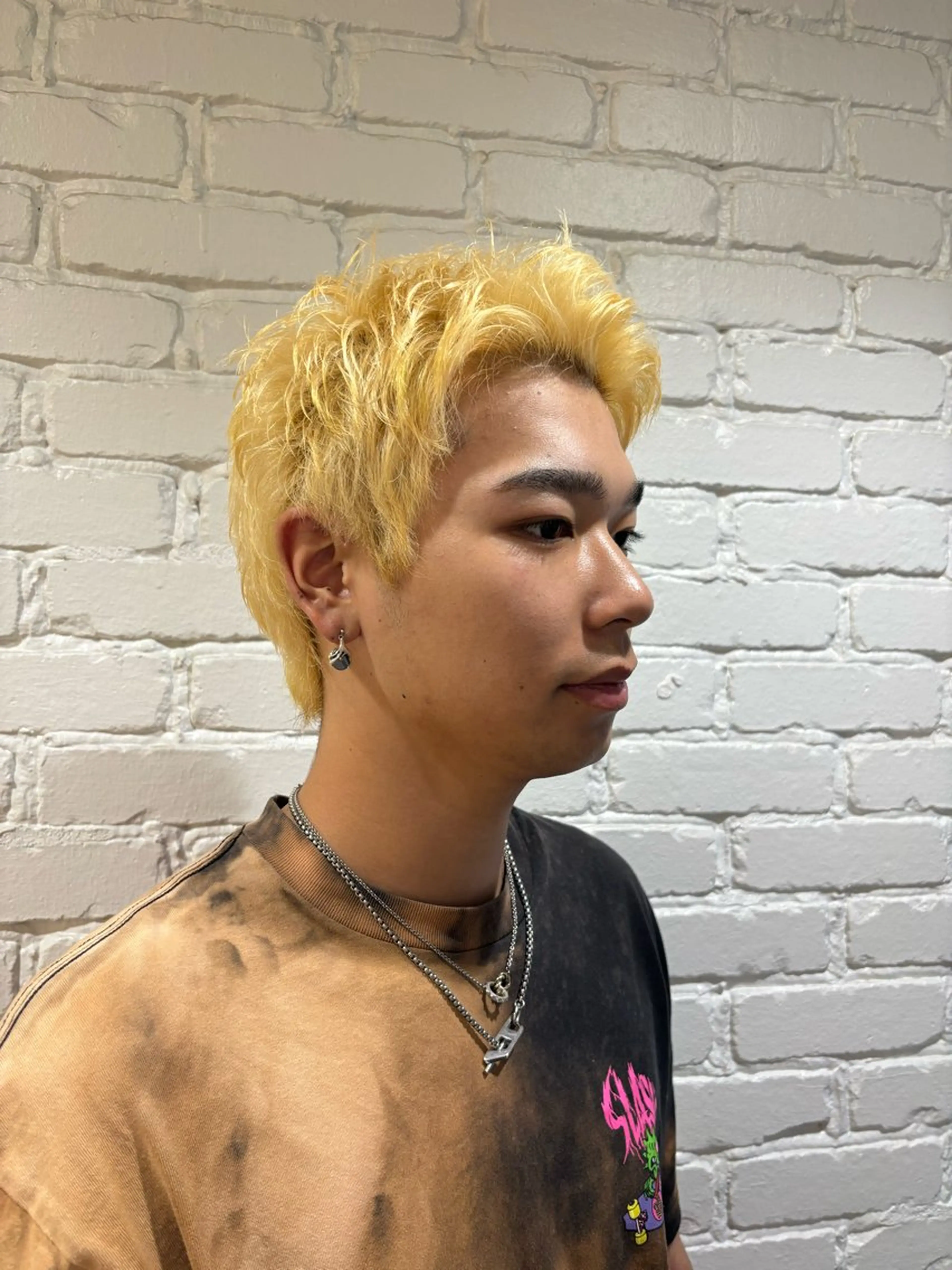 ショート カラー ブリーチ 抜きっぱなしブロンド ブロンド vancouncil春日井所属・山岡 春のヘアスタイル