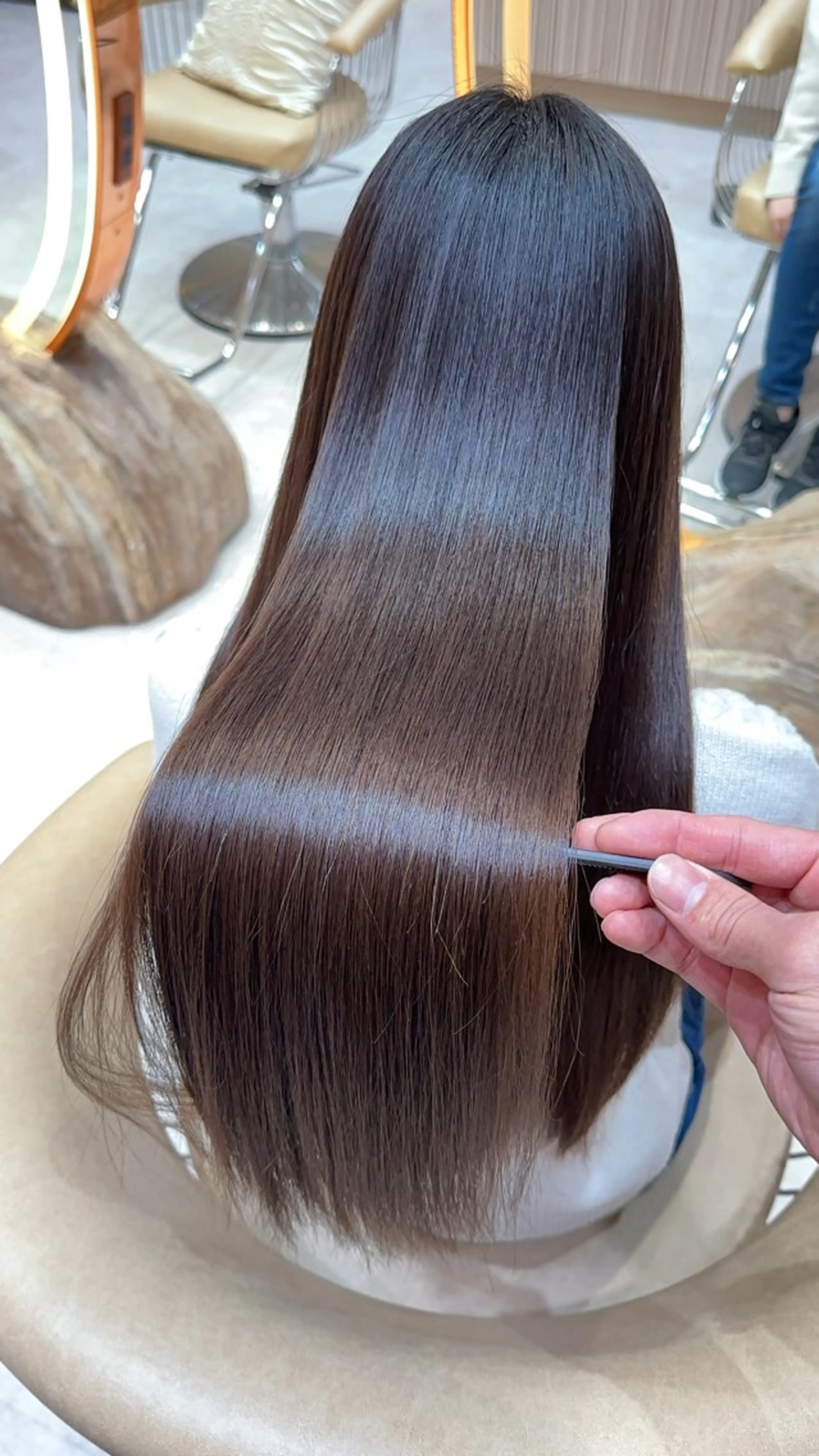 ロング カット ヘアカラー 縮毛矯正 レイヤー❣️縮毛矯正 川村利幸のヘアスタイル