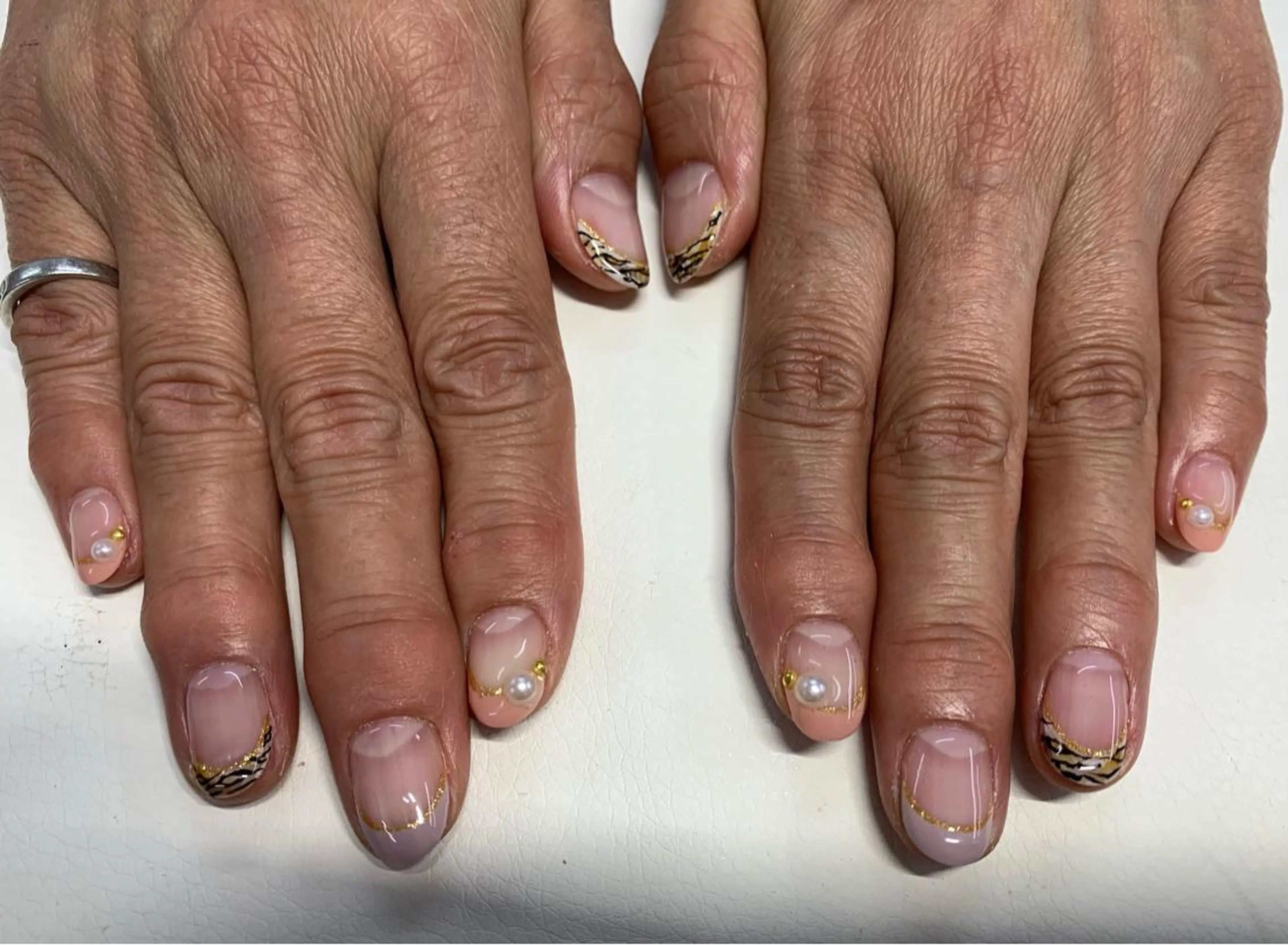 ネイル フレンチネイル Mule Beauty Salon所属・ミュール ビューティーサロンのネイルデザイン