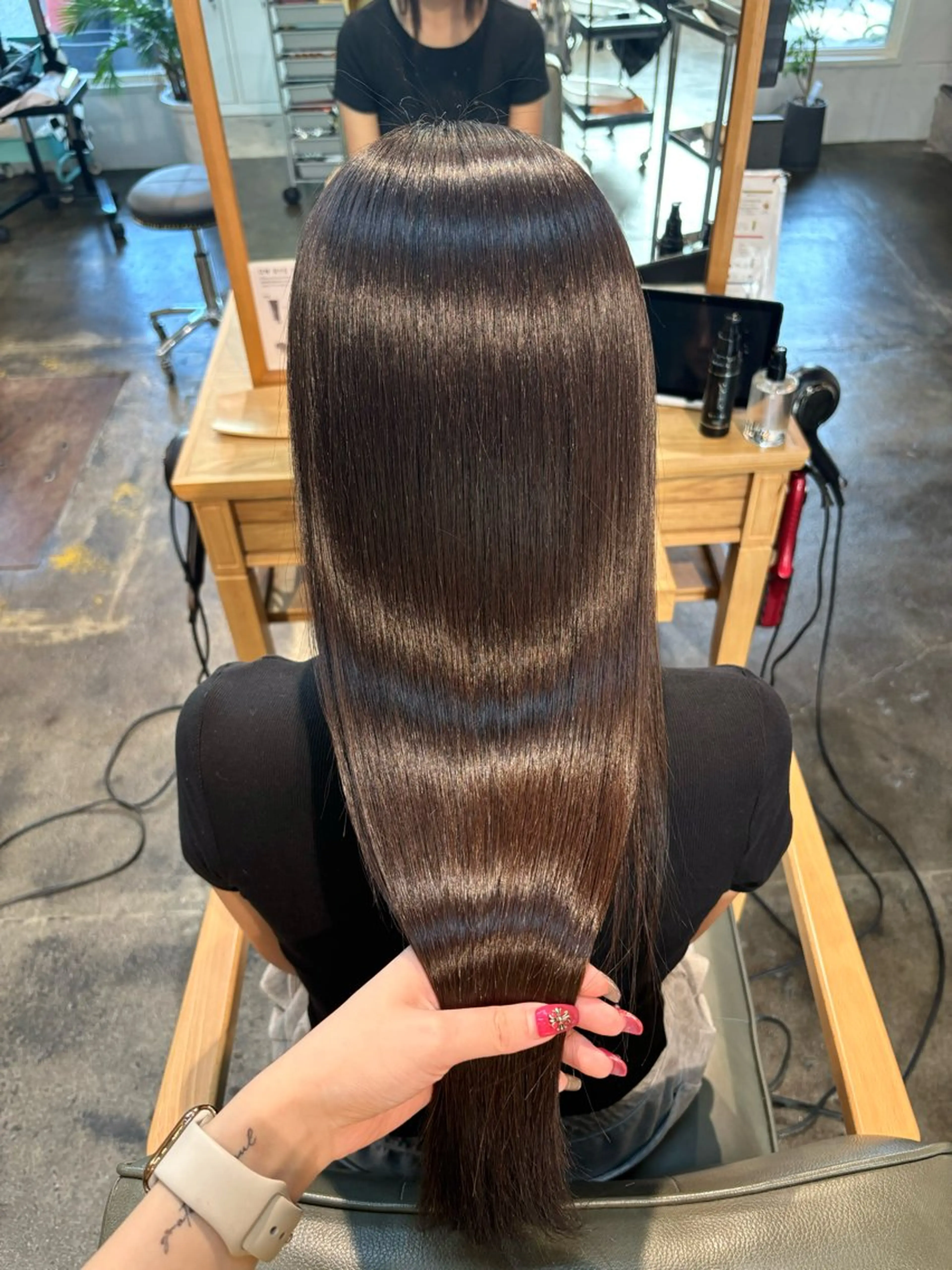 ロング 髪質改善 トリートメント 日比野 紅杏のヘアスタイル