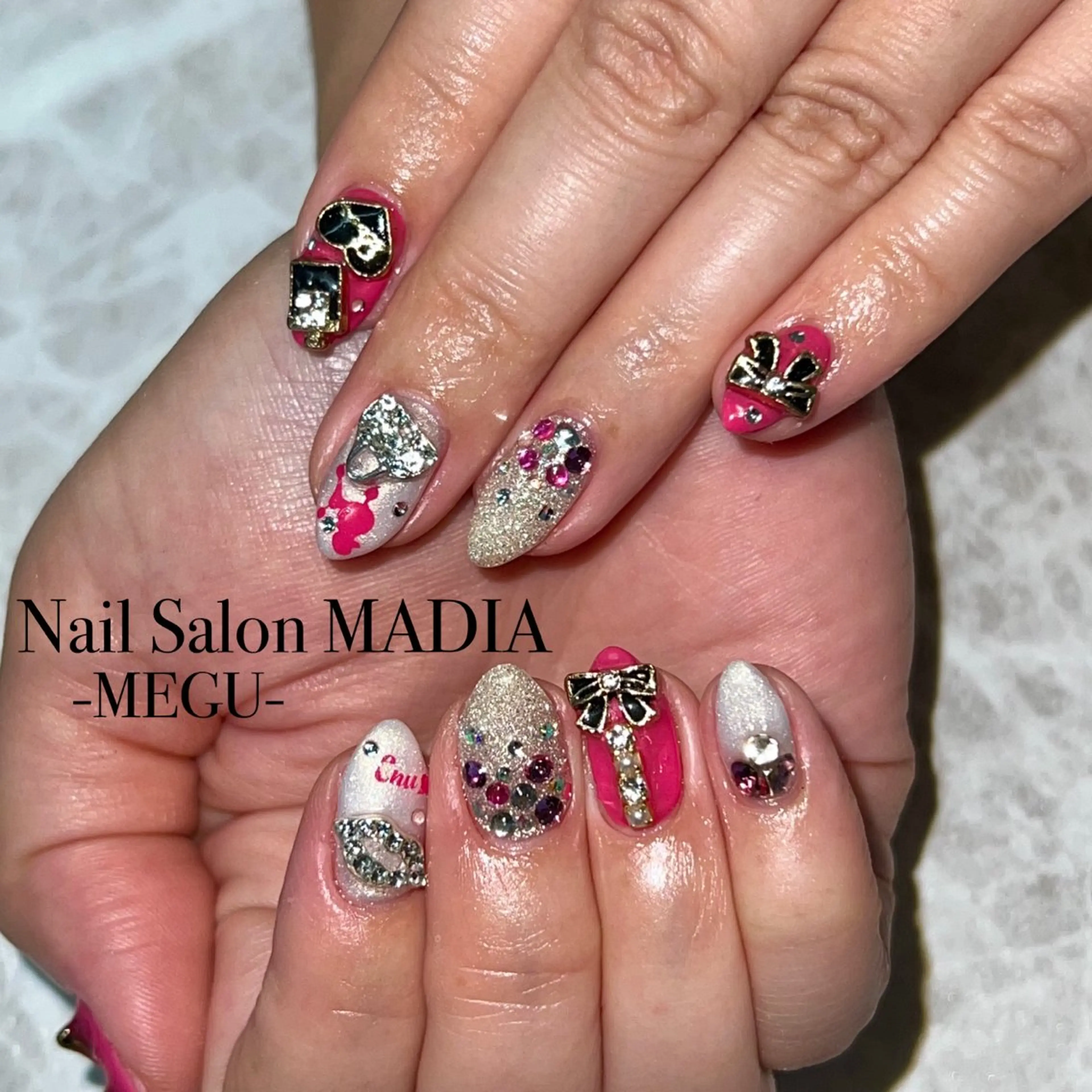 ネイル MADIA藤沢所属・MADIA MEGUのネイルデザイン