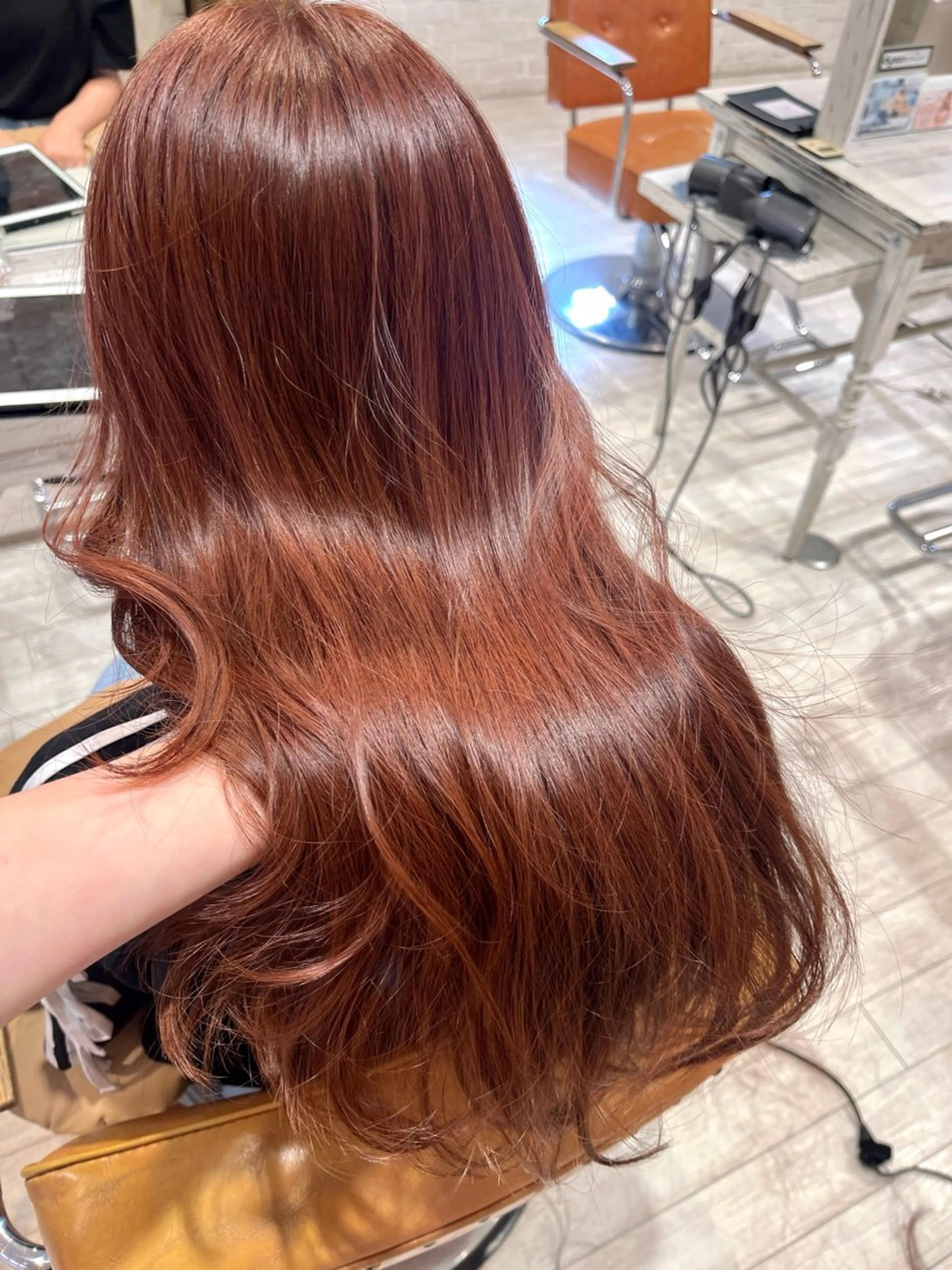 ロング カラー ヘアアレンジ ブラウンカラー 透明感カラー グレージュ オレンジ オレンジブラウン カット ヘアカラー トリートメント レイヤーカット ✨️進藤ひかりのヘアスタイル