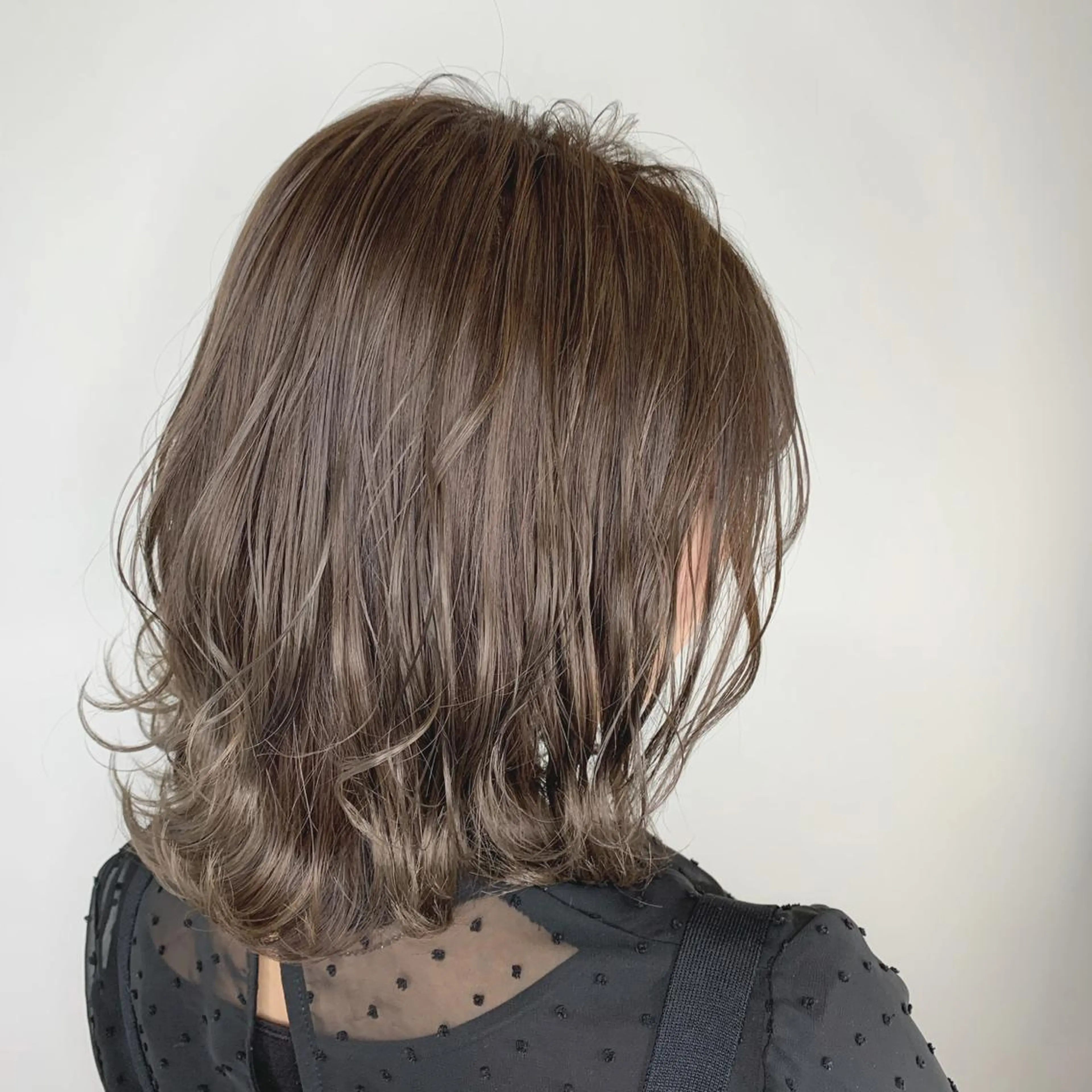 ミディアム カット ヘアカラー トリートメント _WHITE京橋店所属・【White京橋】 岸　拓斗のヘアスタイル