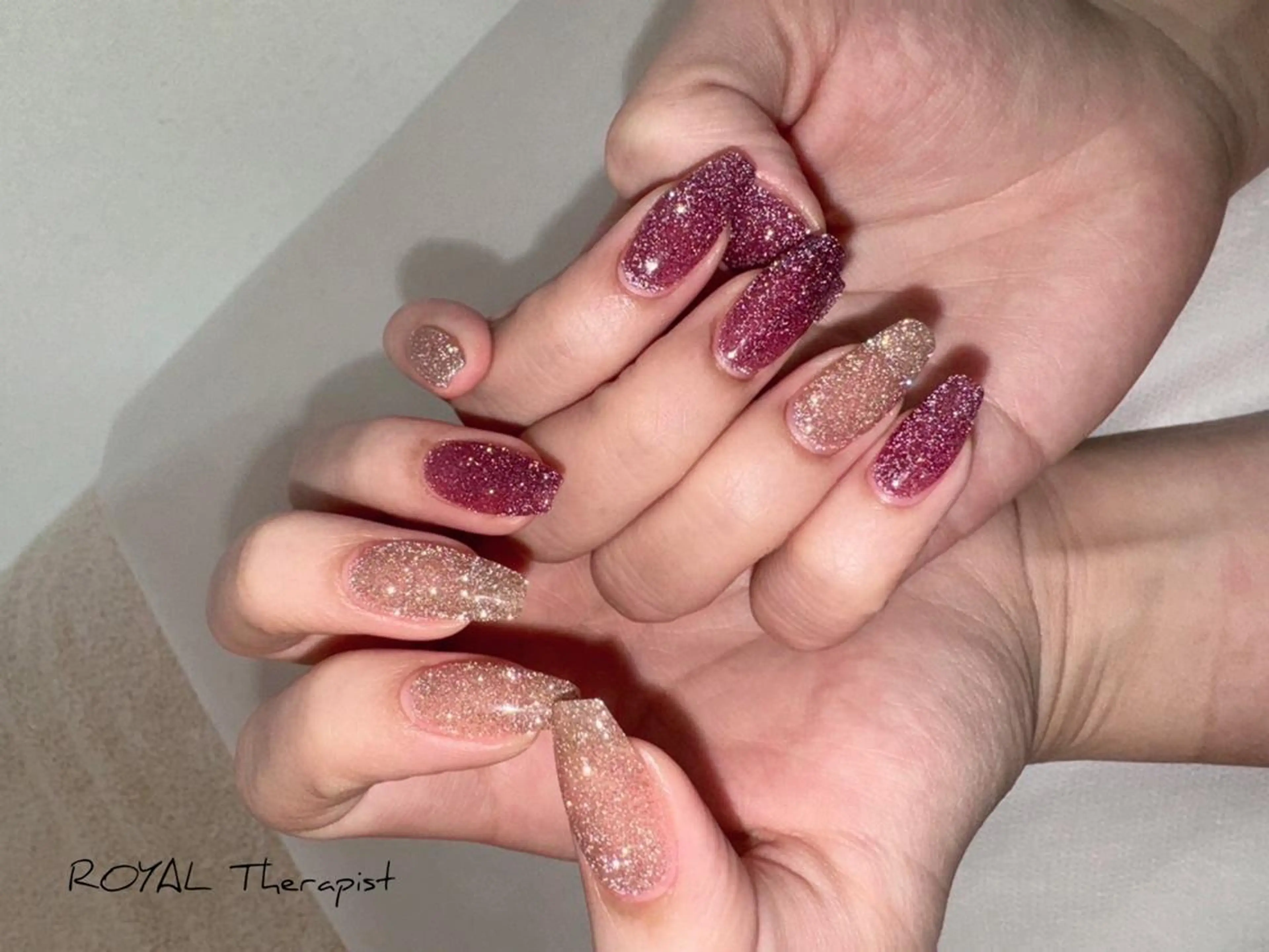 ネイル 【山岡】 ロイヤル•セラピストのネイルデザイン