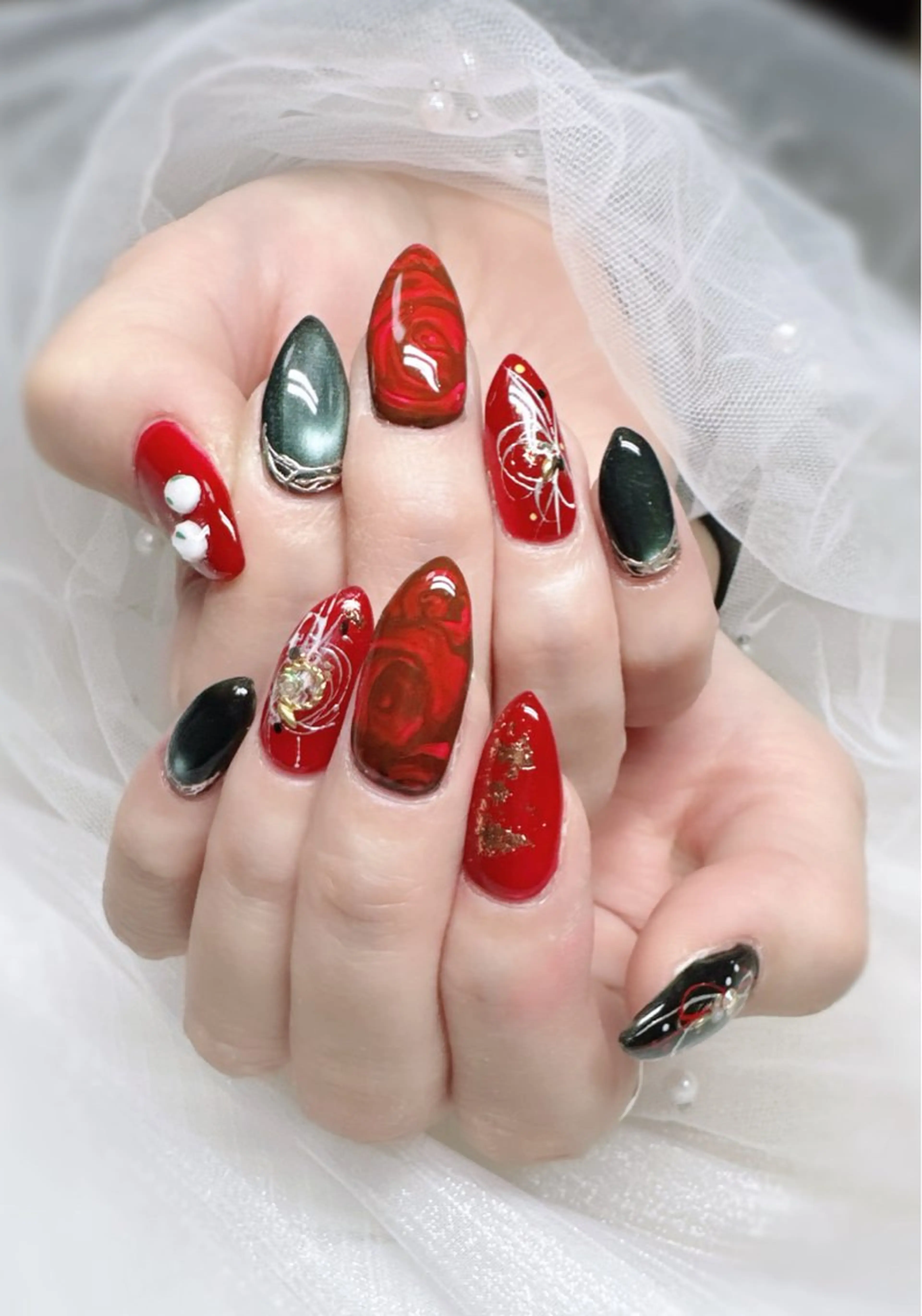 ネイル 高島 夏海のネイルデザイン