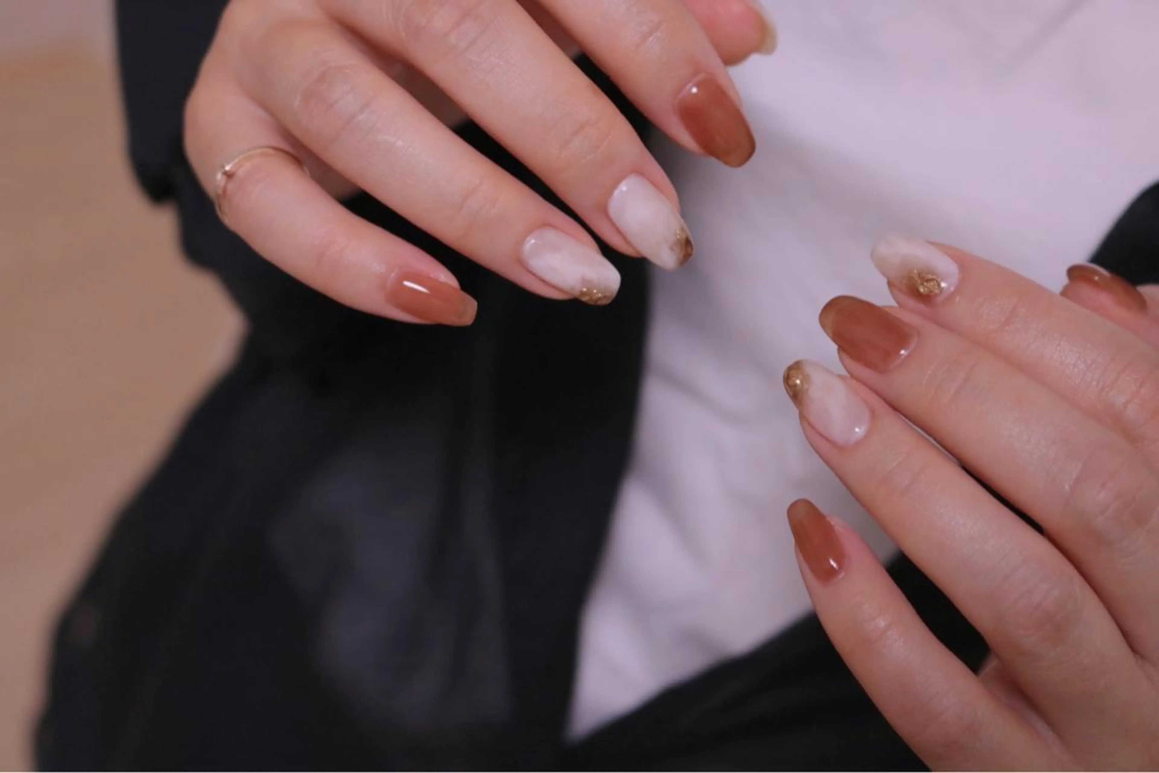 ネイル オーロラネイル カジュアル 長さ出し ジェルネイル 韓国ネイル MH Nailのネイルデザイン